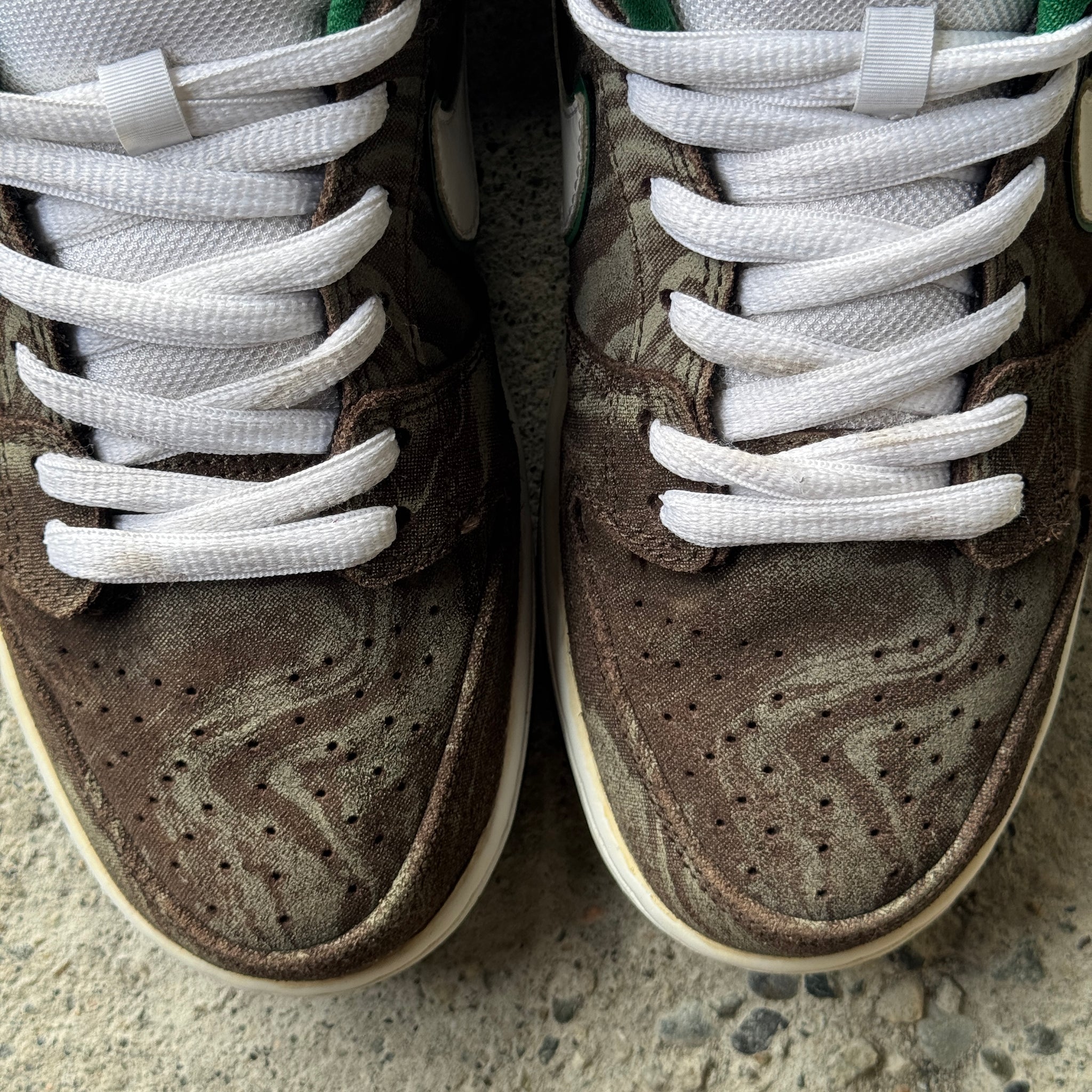8.5 US - NIKE SB DUNK LOW COFFEE LOVERS 2016 – curatedvan