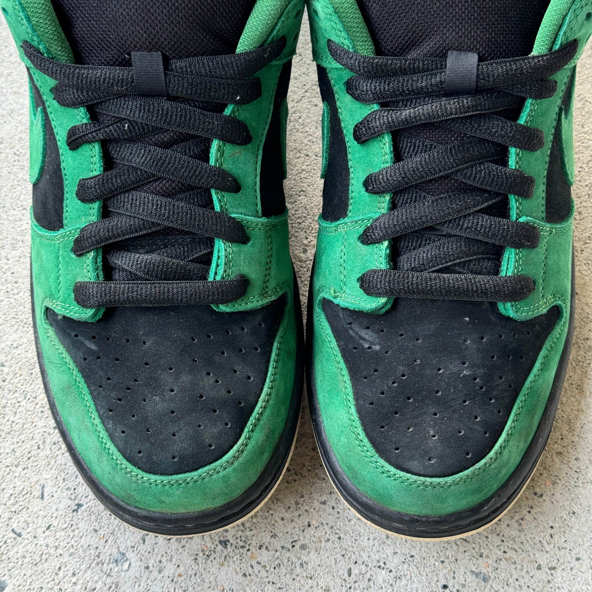 10 US - NIKE SB DUNK LOW GREEN LANTERN 2018