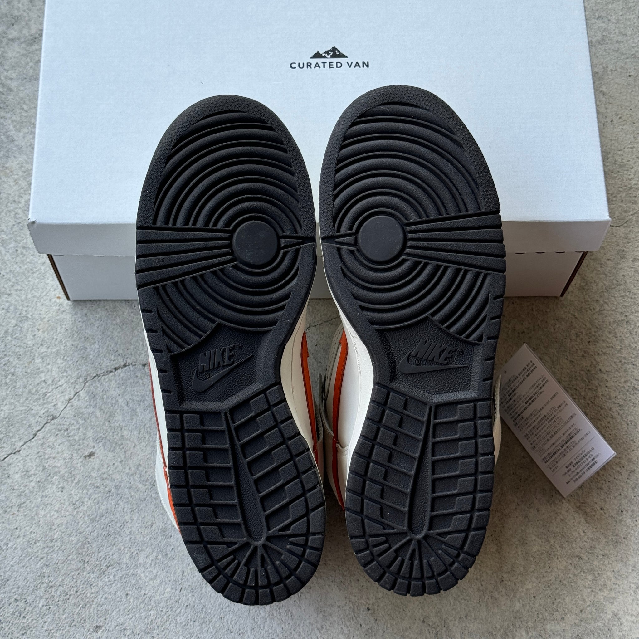 8.5 US - DS NIKE DUNK HIGH SAIL ORANGE 2004