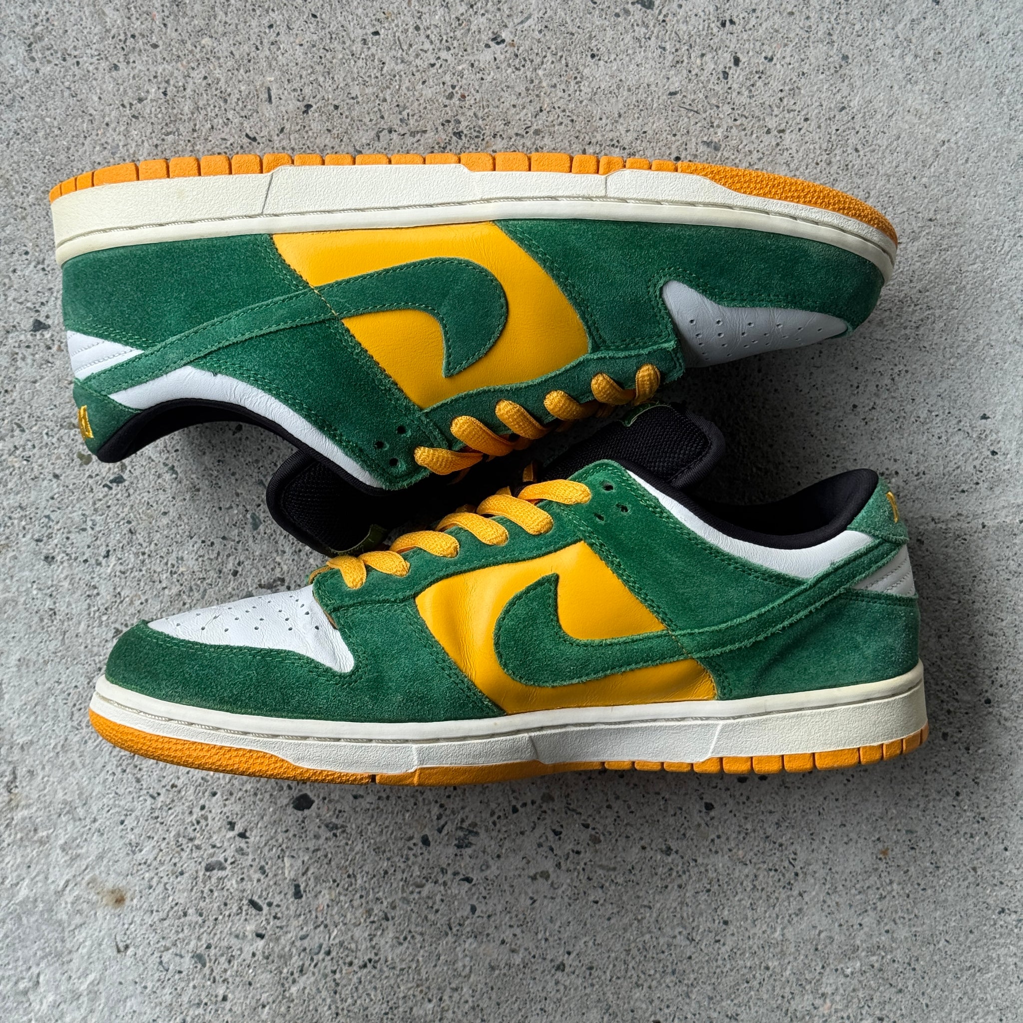 11 US - NIKE SB DUNK LOW BUCK 2004