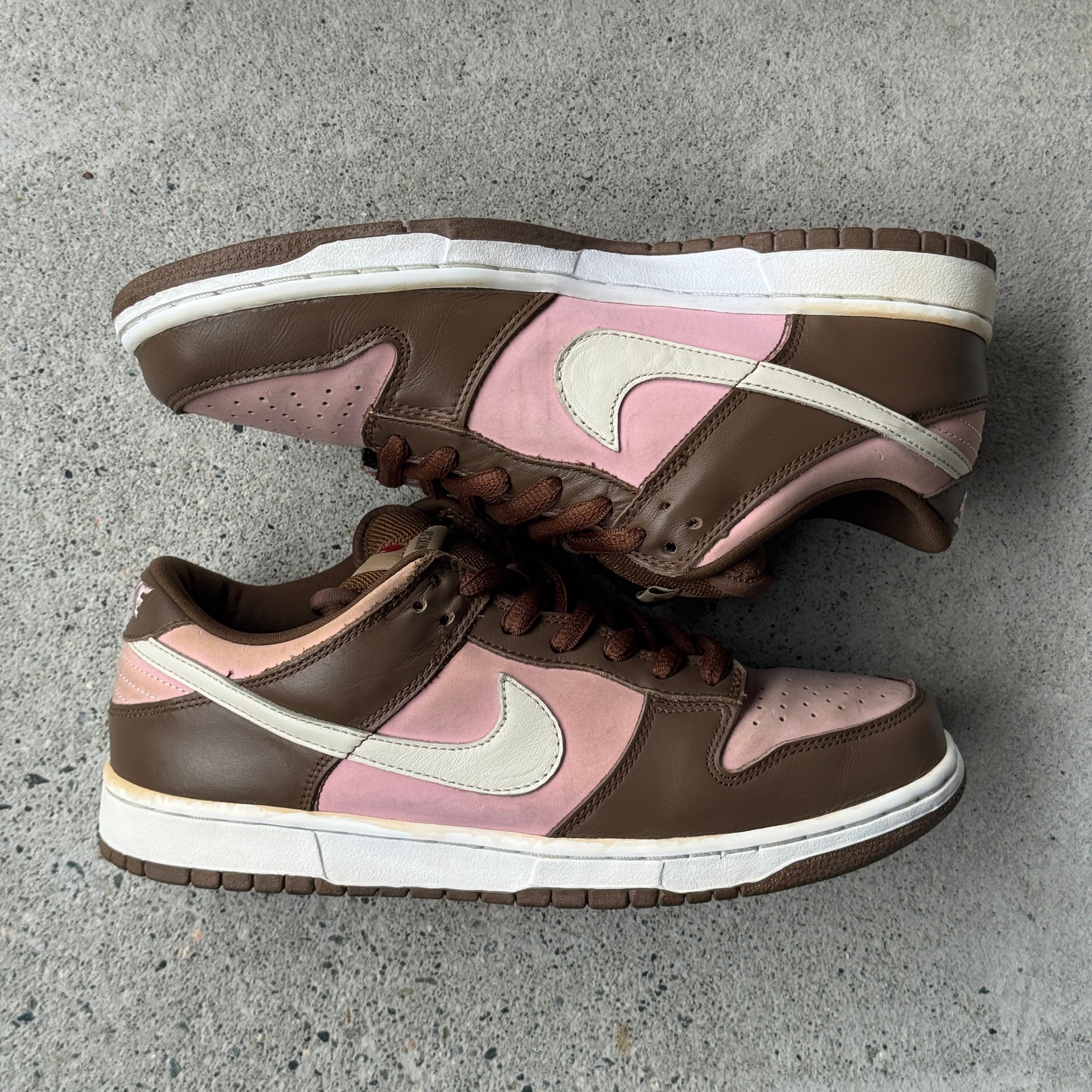 9 US - NIKE SB DUNK LOW STUSSY W BOX 2005