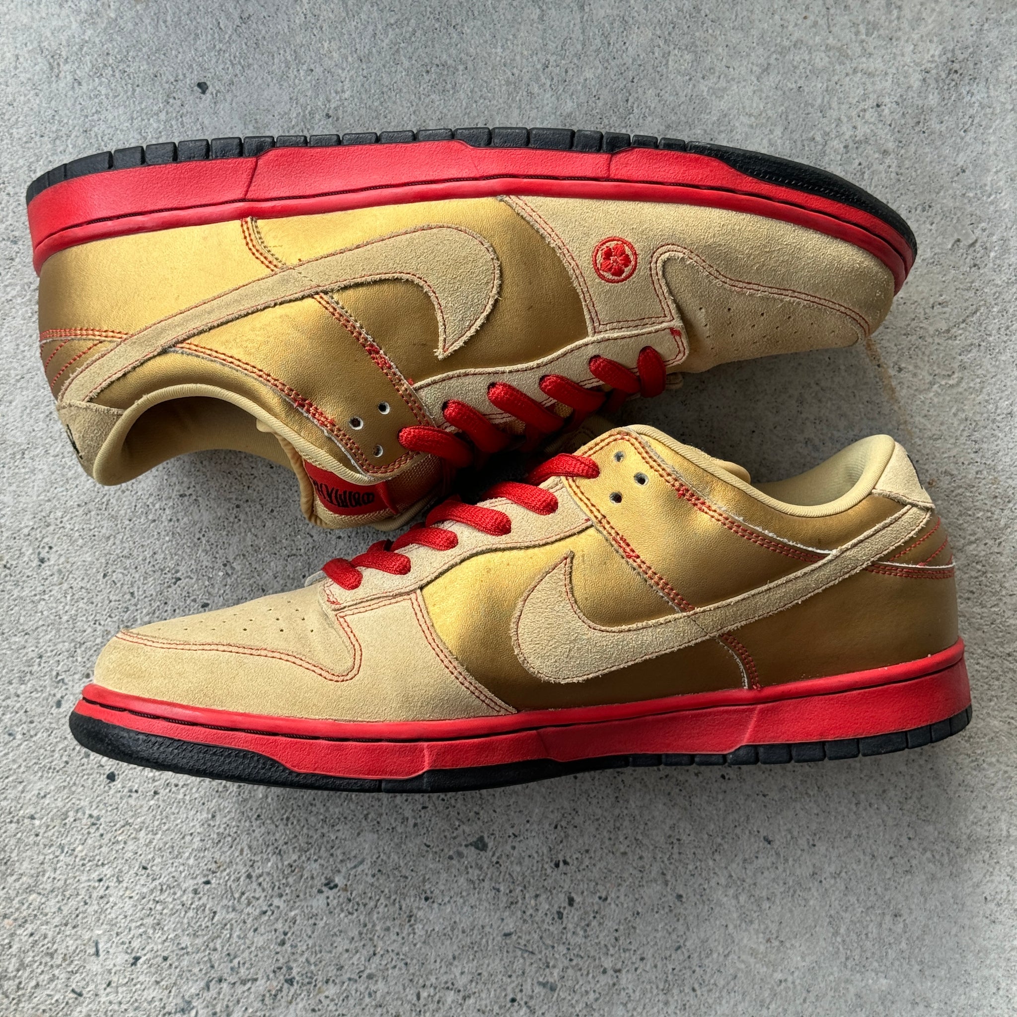 13 US - NIKE SB DUNK LOW MONEY CAT W BOX 2007
