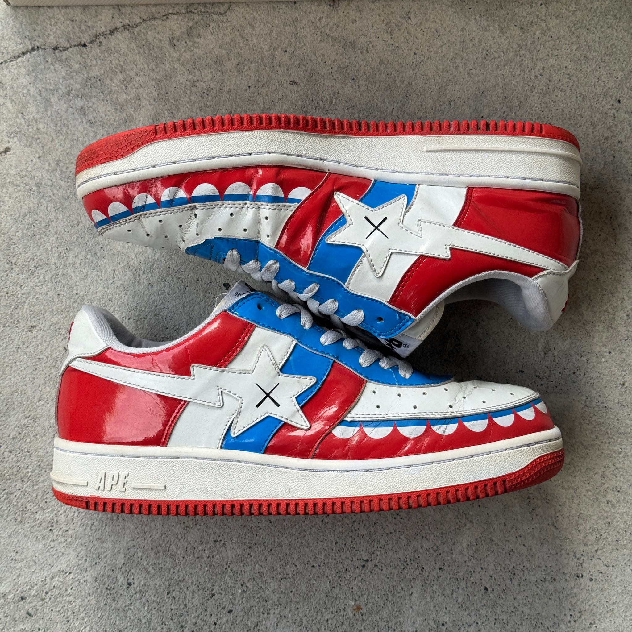 10 US - BAPESTA FS-001 KAWS CHOMPERS W BOX 2006