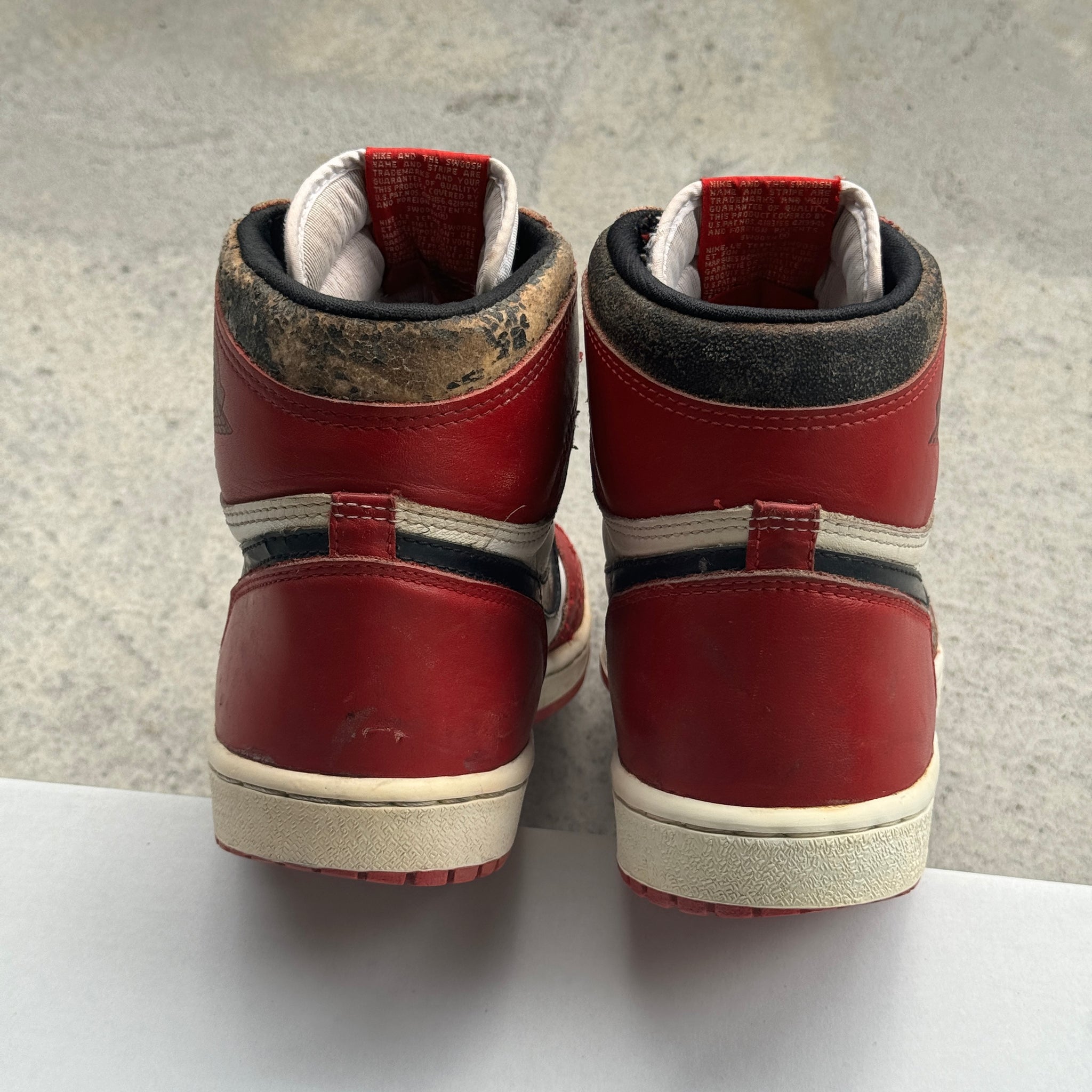 10 US - JORDAN 1 CHICAGO 1985