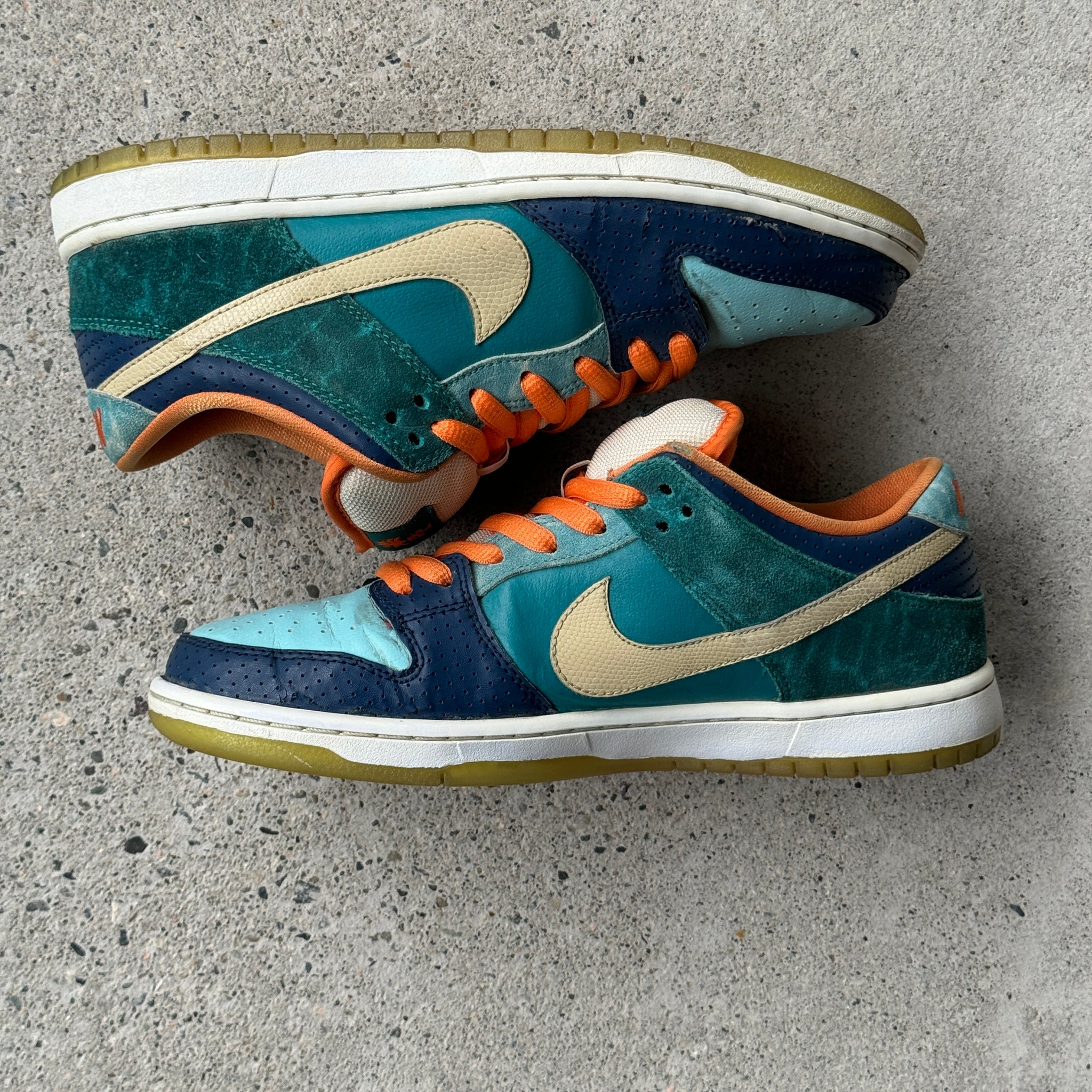 10 US - NIKE SB DUNK LOW MIA SKATE SHOP W BOX 2013
