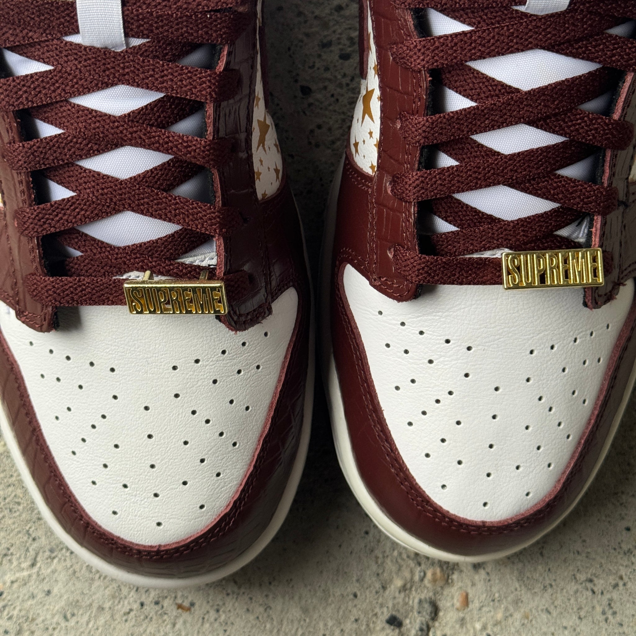 10 US - NIKE SB DUNK LOW SUPREME BARKROOT BROWN W BOX 2021