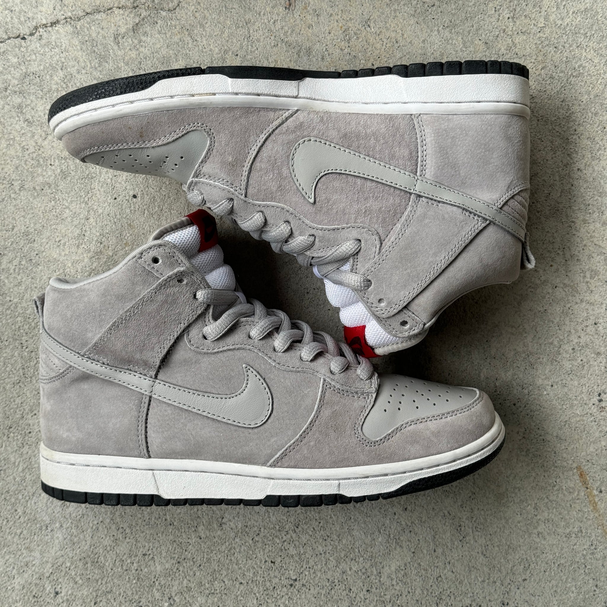 6.5 US - NIKE SB DUNK HIGH PEEWEE HERMAN W BOX