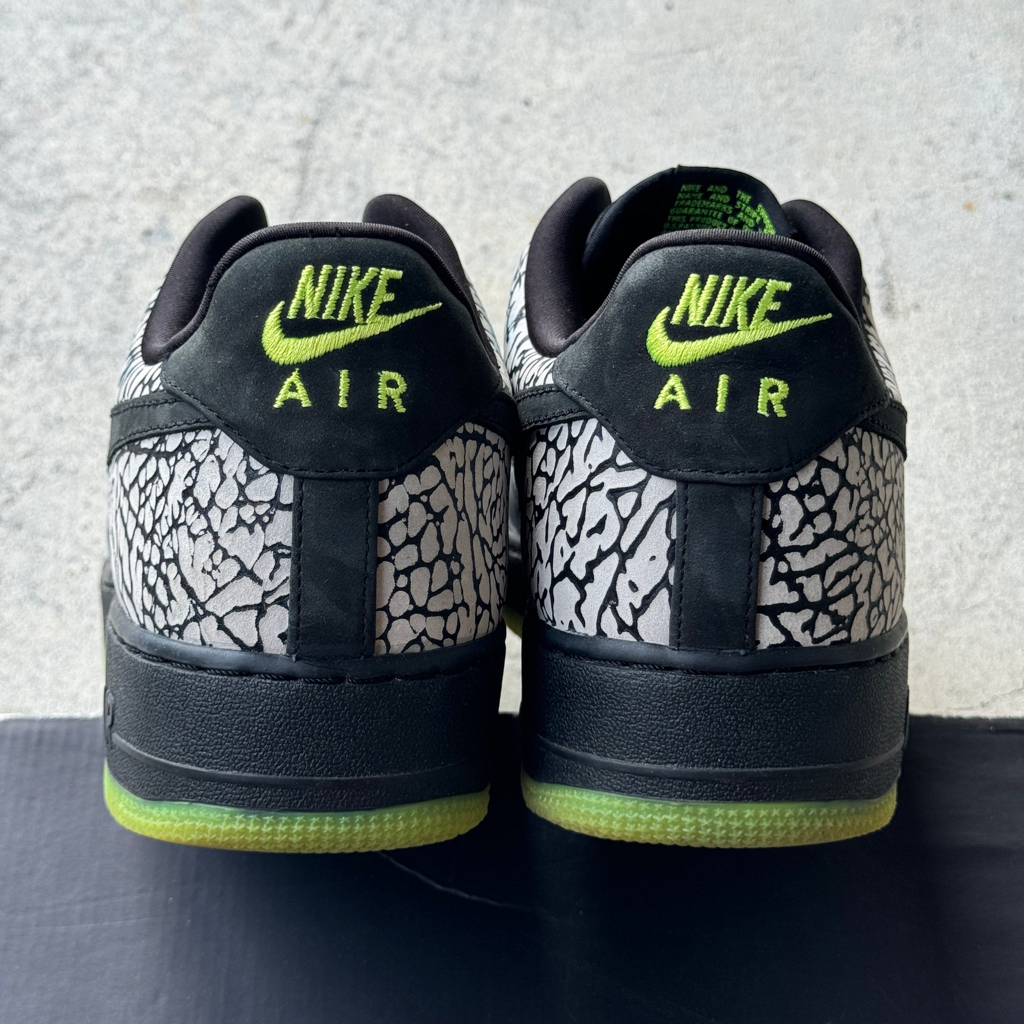 12 US - NIKE AIR FORCE 1 DJ CLARK KENT 112 W BOX 2008