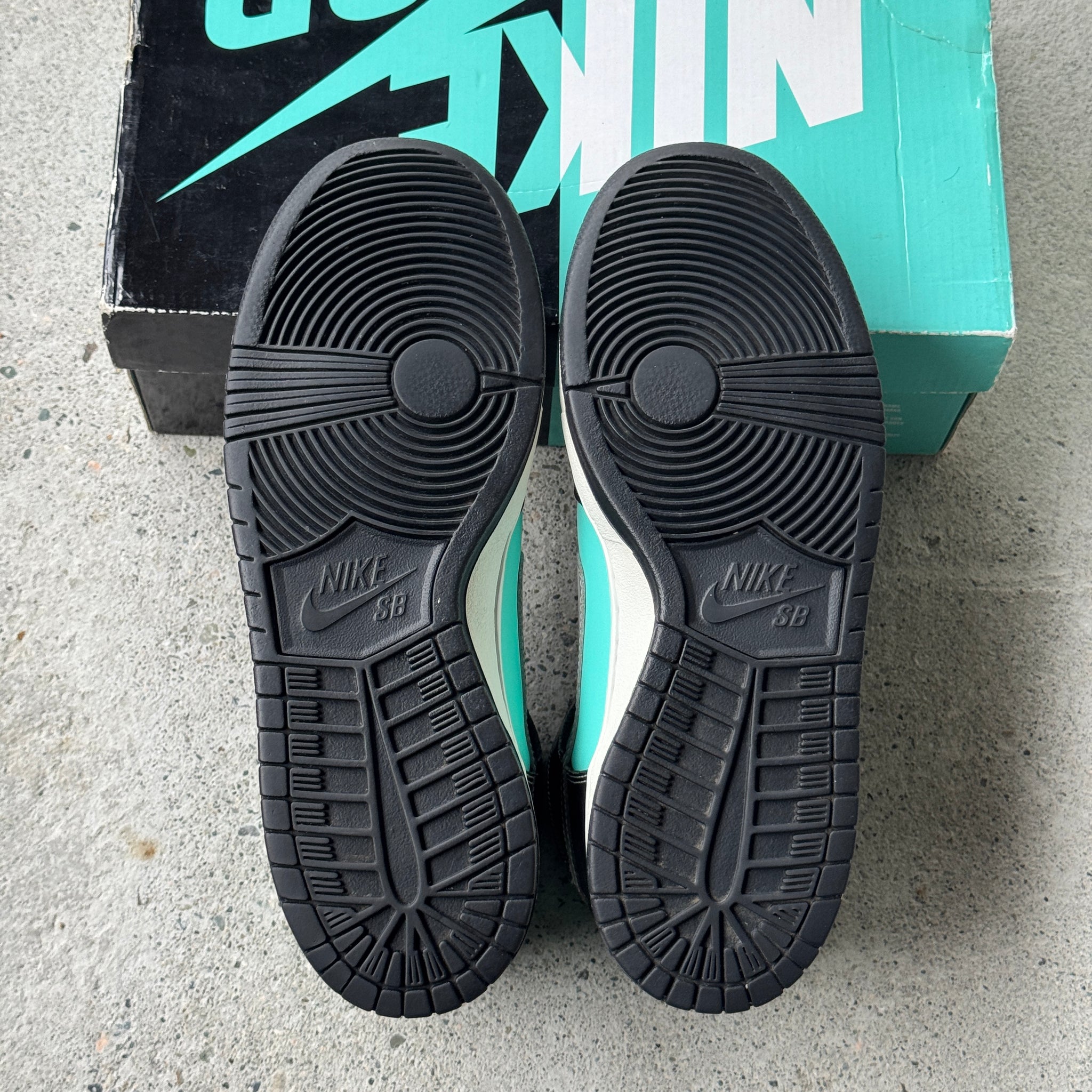 9.5 US - NIKE SB DUNK HIGH TIFFANY W BOX 2014