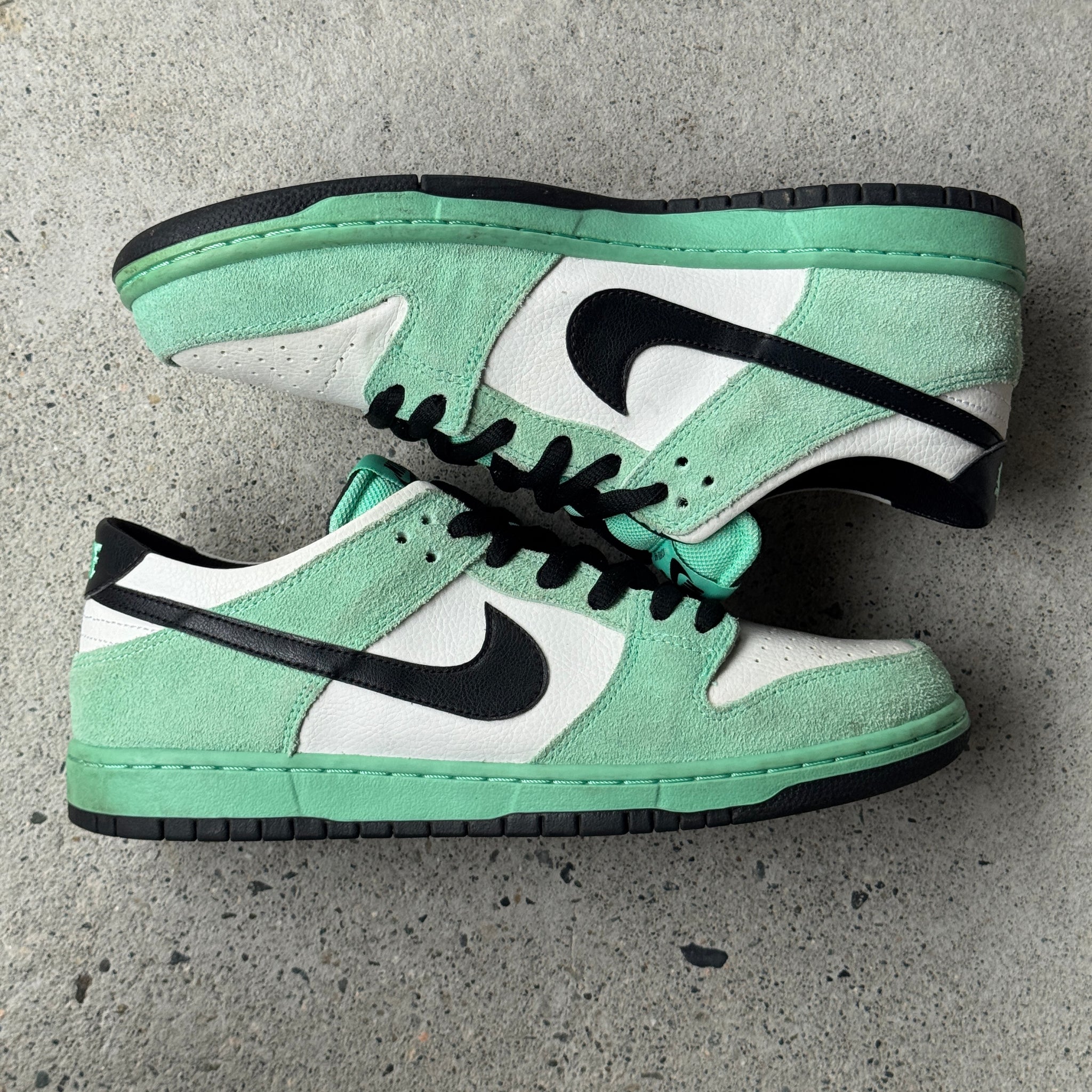 11 US - NIKE SB DUNK LOW SEA CRYSTAL 2016