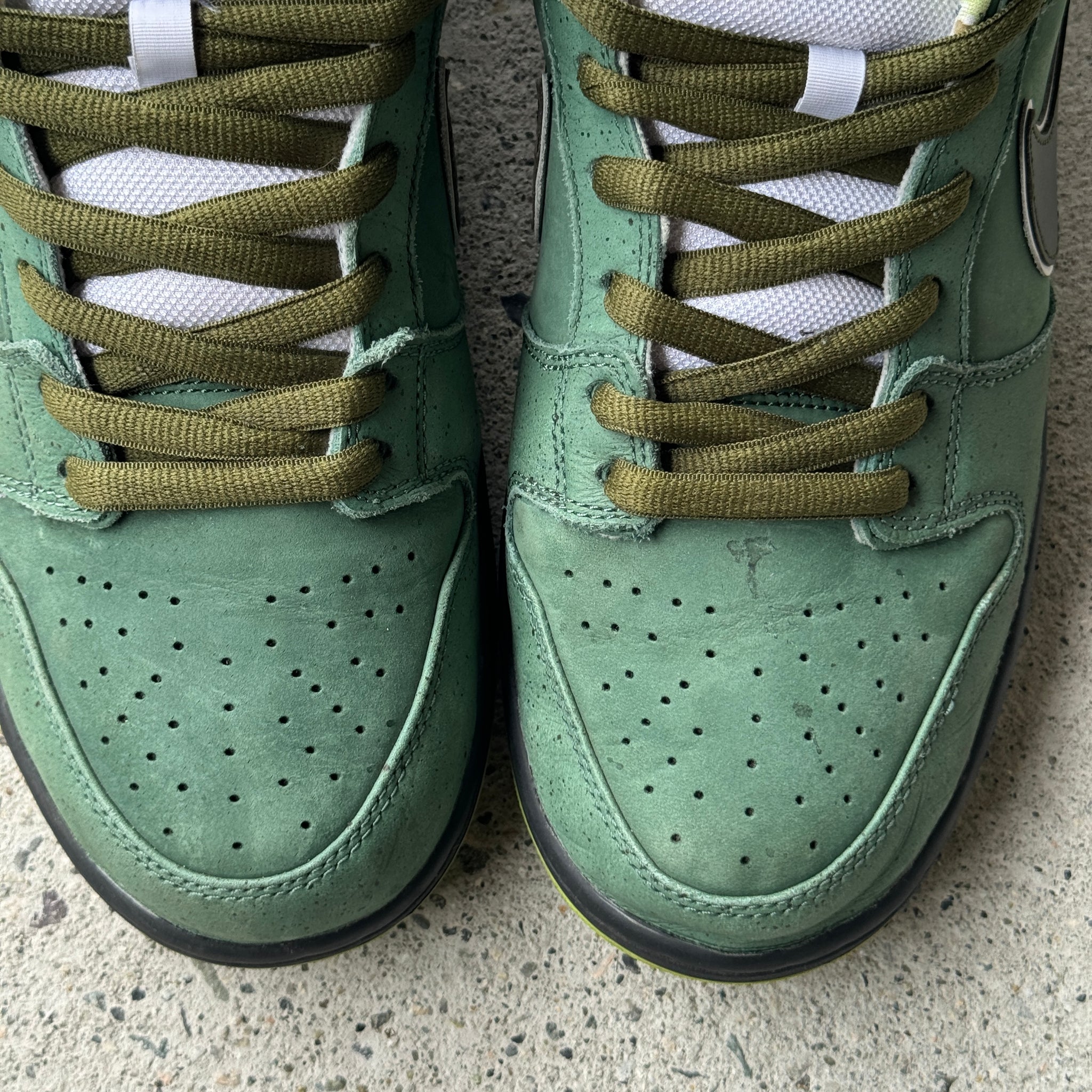 12 US - NIKE SB DUNK LOW GREEN LOBSTER 2018