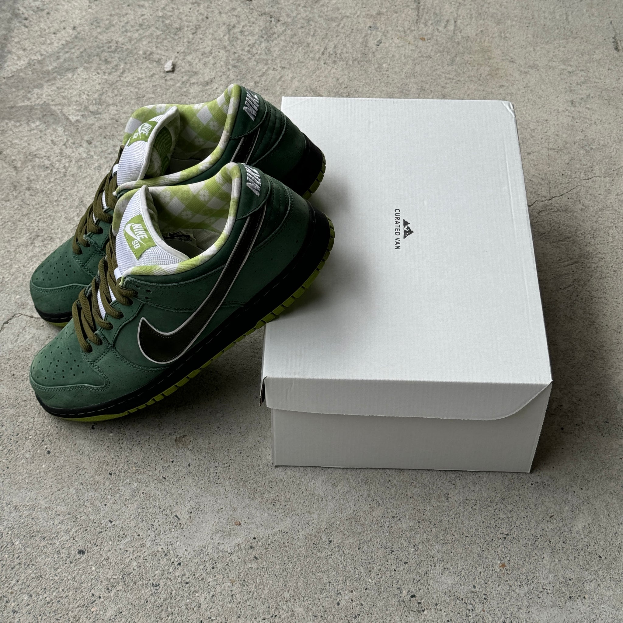 12 US - NIKE SB DUNK LOW GREEN LOBSTER 2018