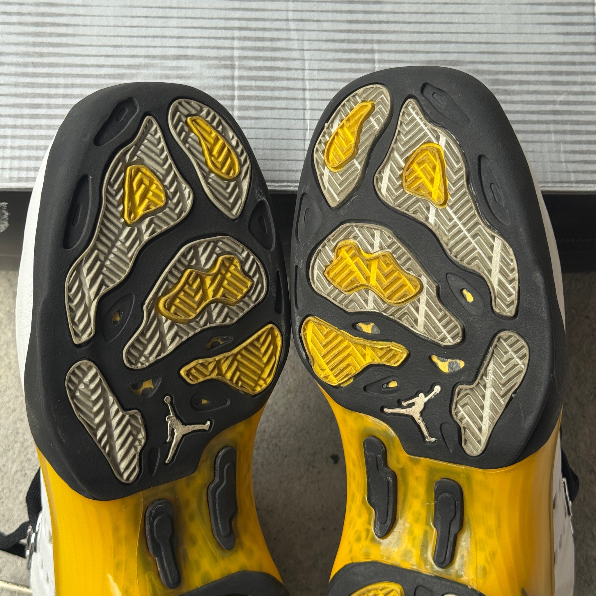 9 US - AIR JORDAN 17 ALL STAR LIGHTNING W BOX 2002