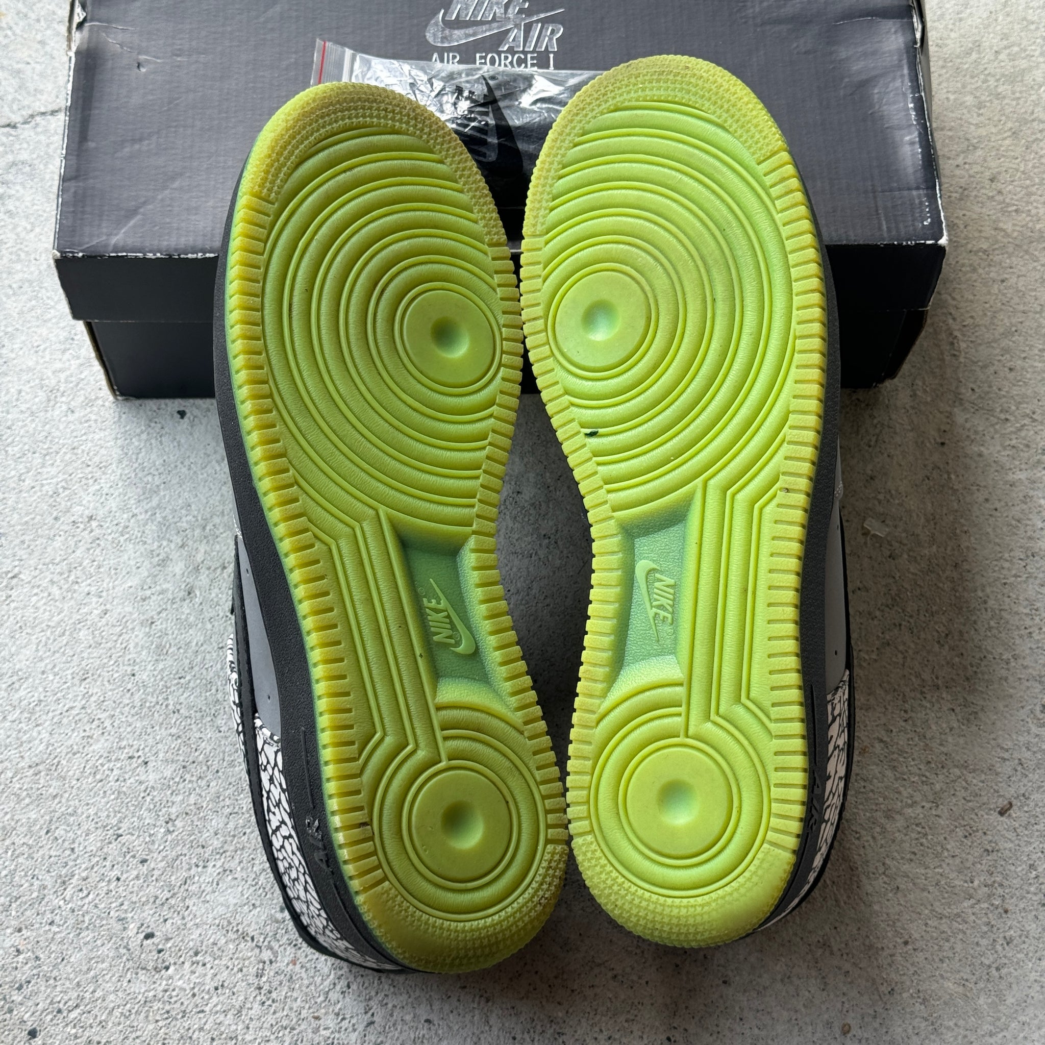 12 US - NIKE AIR FORCE 1 DJ CLARK KENT 112 W BOX 2008
