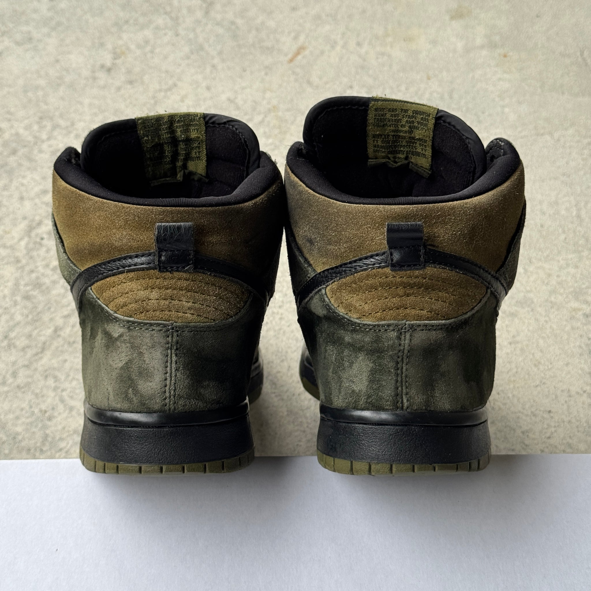 9 US - NIKE SB DUNK HIGH HULK 2003