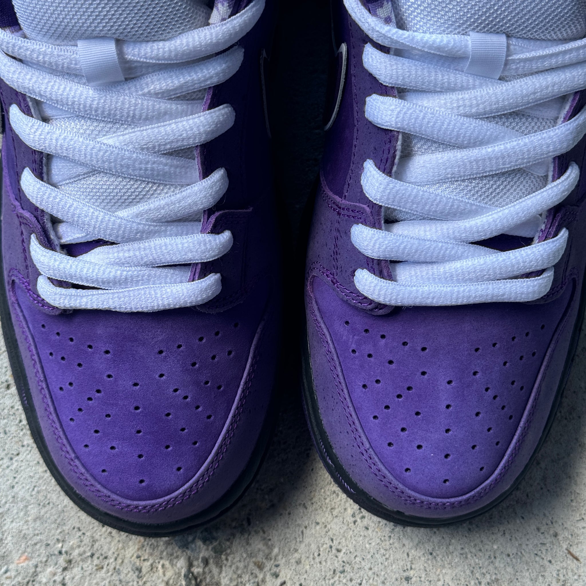 9 US - DS NIKE SB DUNK LOW PURPLE LOBSTER W BOX 2018