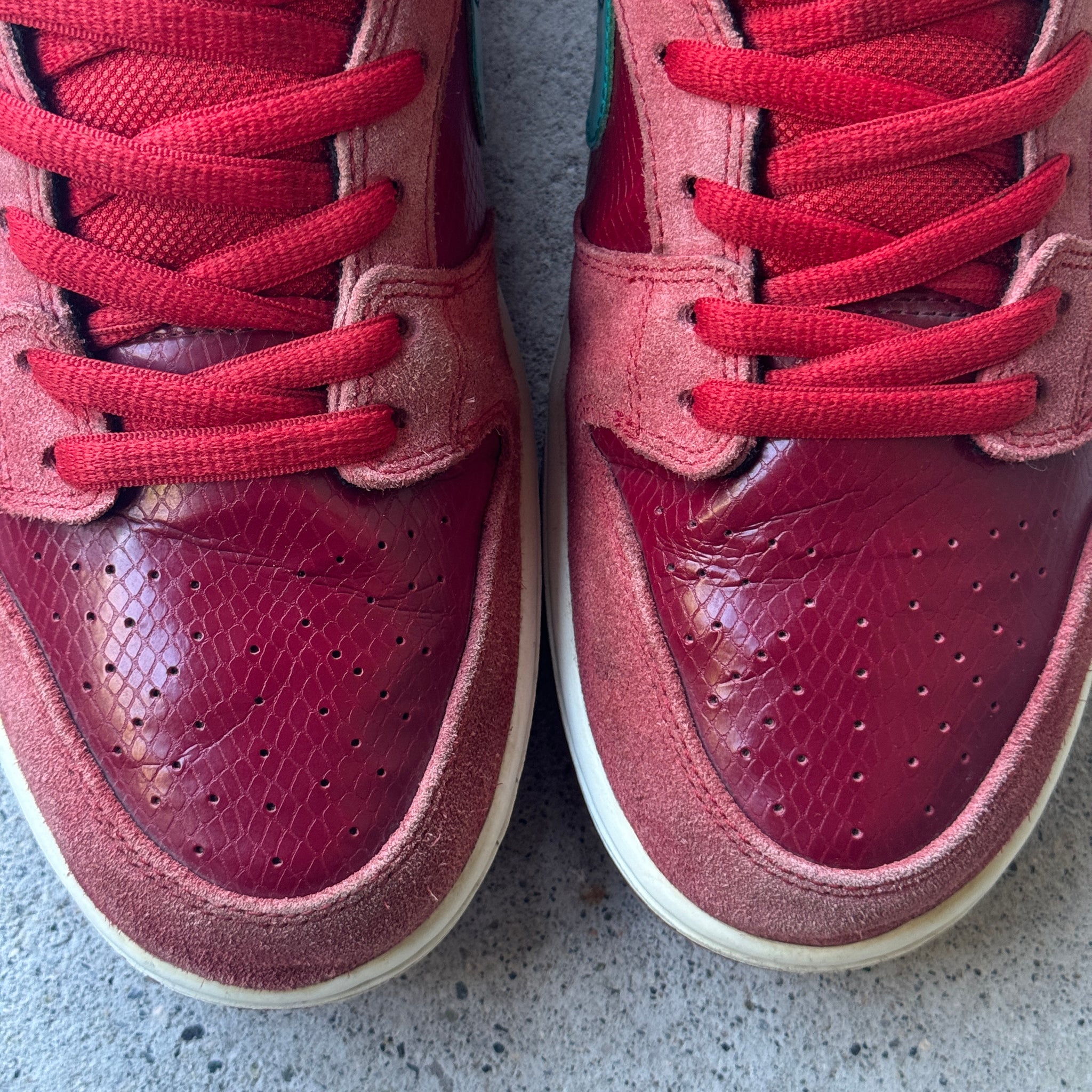 13 US - NIKE SB DUNK LOW BRICKHOUSE 2013