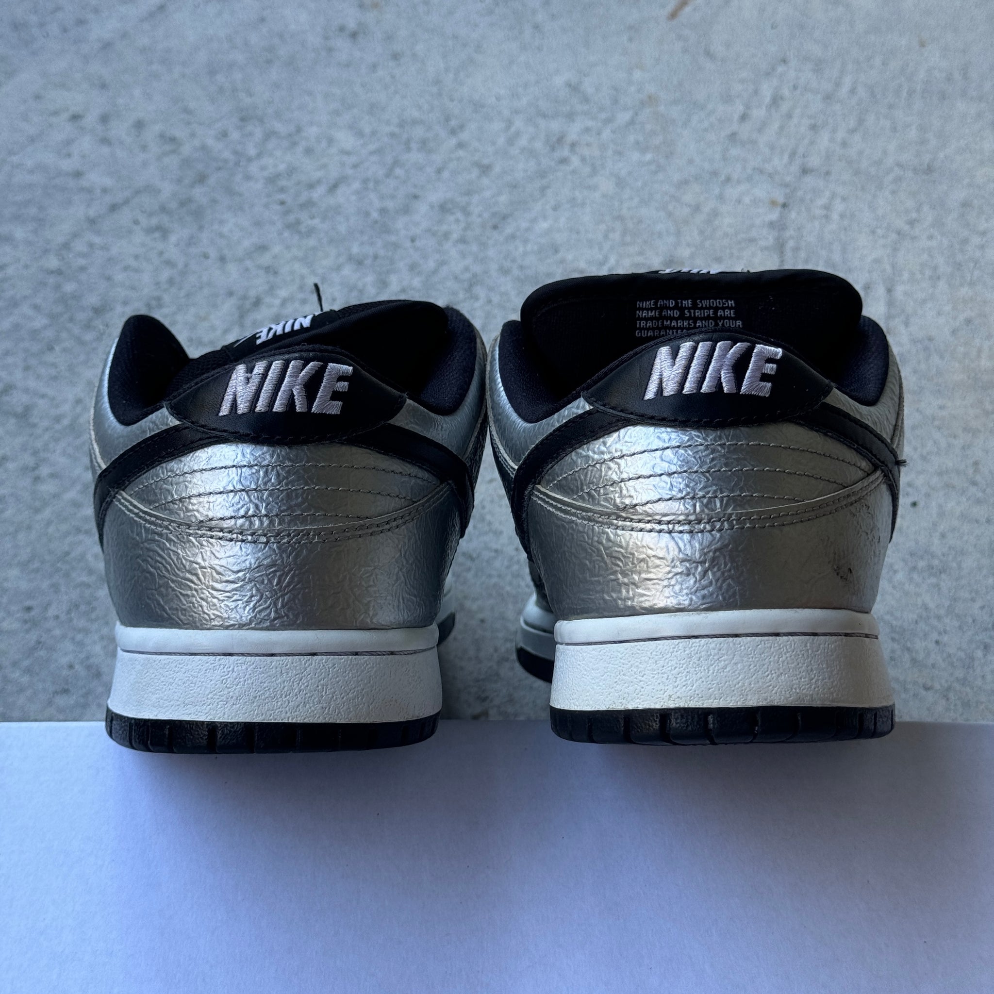 9 US - NIKE SB DUNK LOW COLD PIZZA 2016
