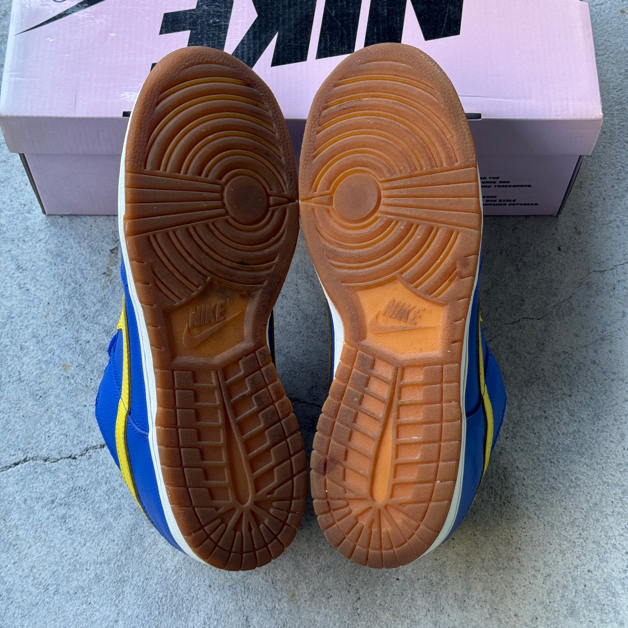 12 US - NIKE SB DUNK LOW BOCA JUNIORS W BOX 2005