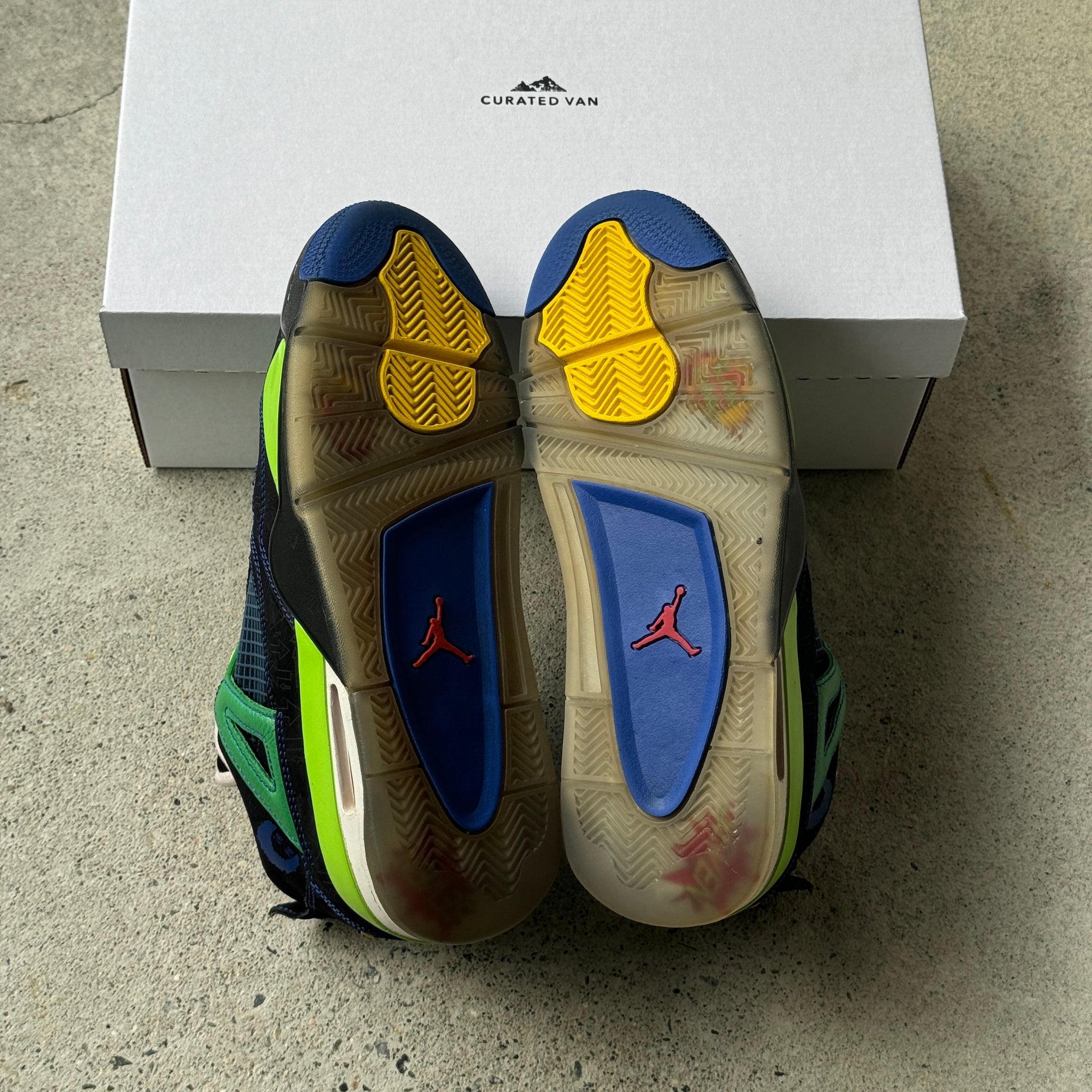 8.5 US - JORDAN 4 DOERNBECHER 2011