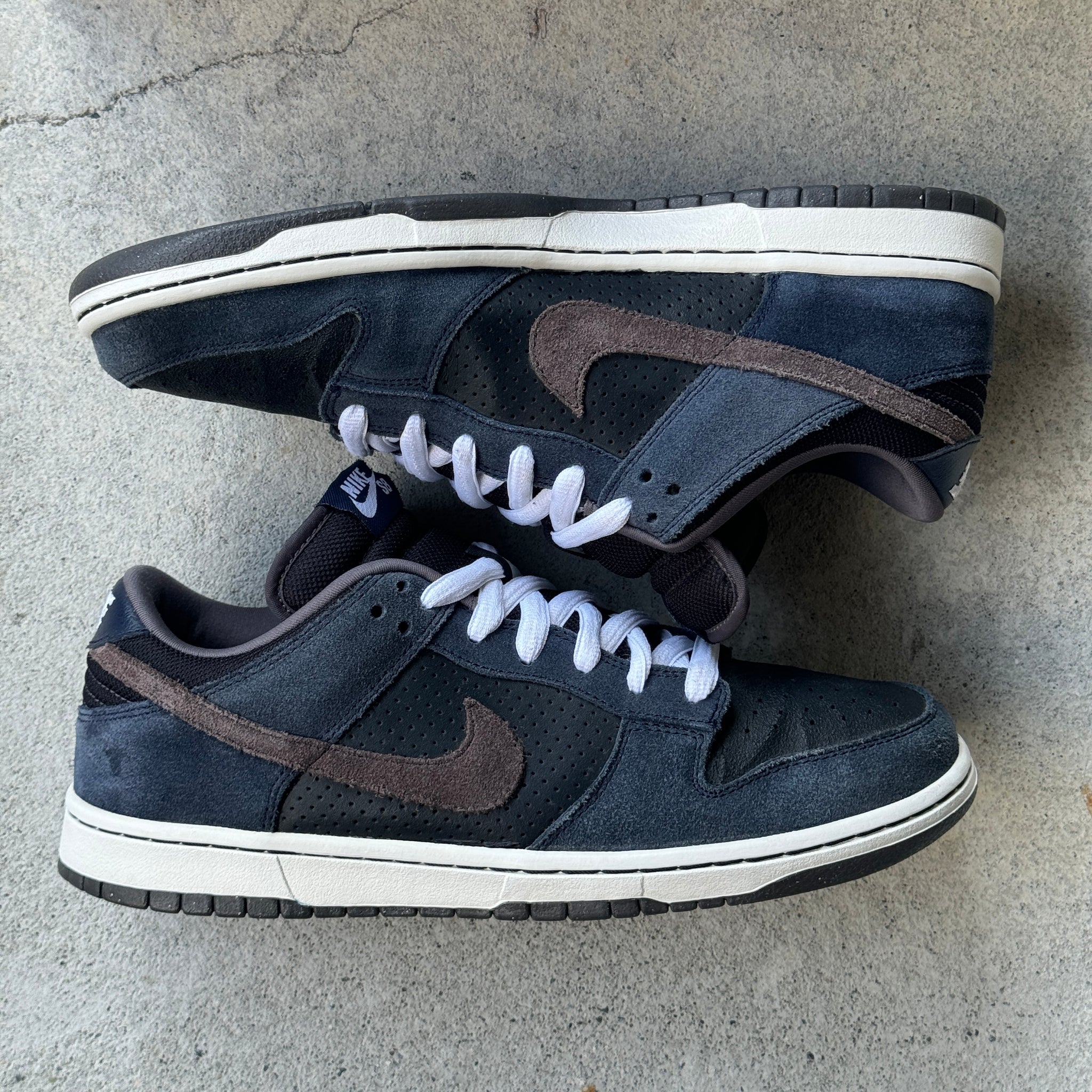 11 US - NIKE SB DUNK LOW OBSIDIAN MIDNIGHT FOG W BOX 2011