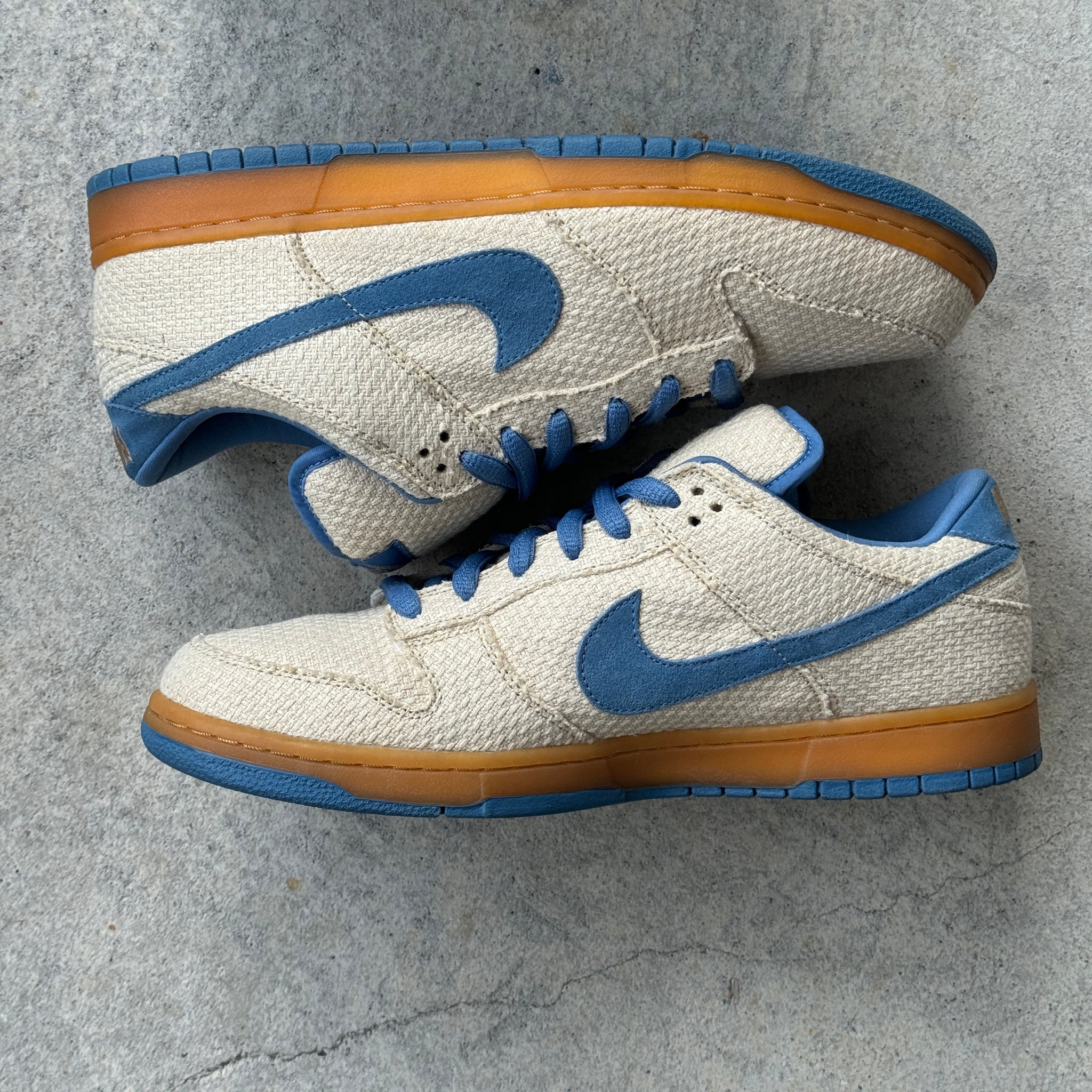 13 US - NIKE SB DUNK LOW CASCADE HEMP W BOX 2004