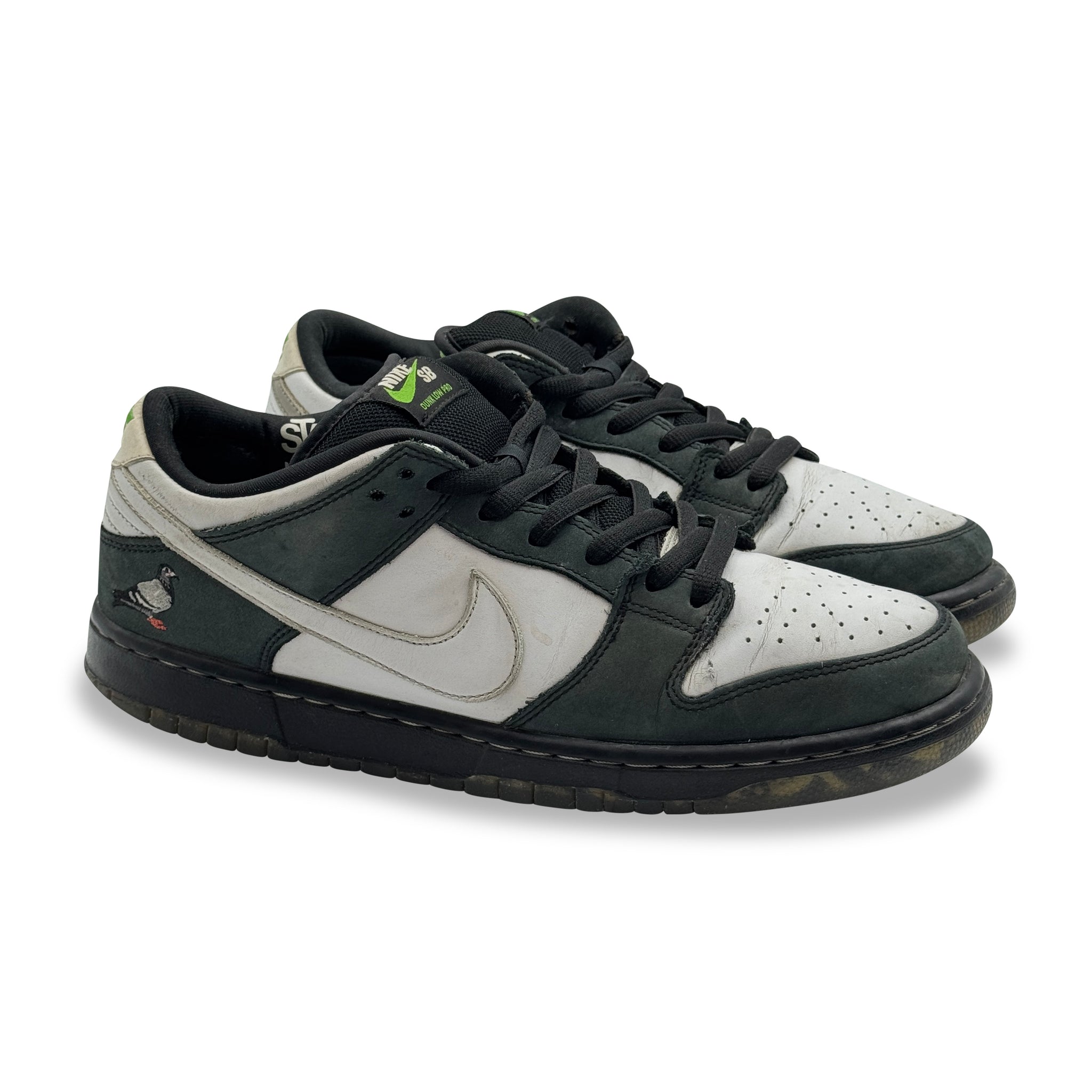 10.5 US - NIKE SB DUNK LOW STAPLE PANDA PIGEON 2019
