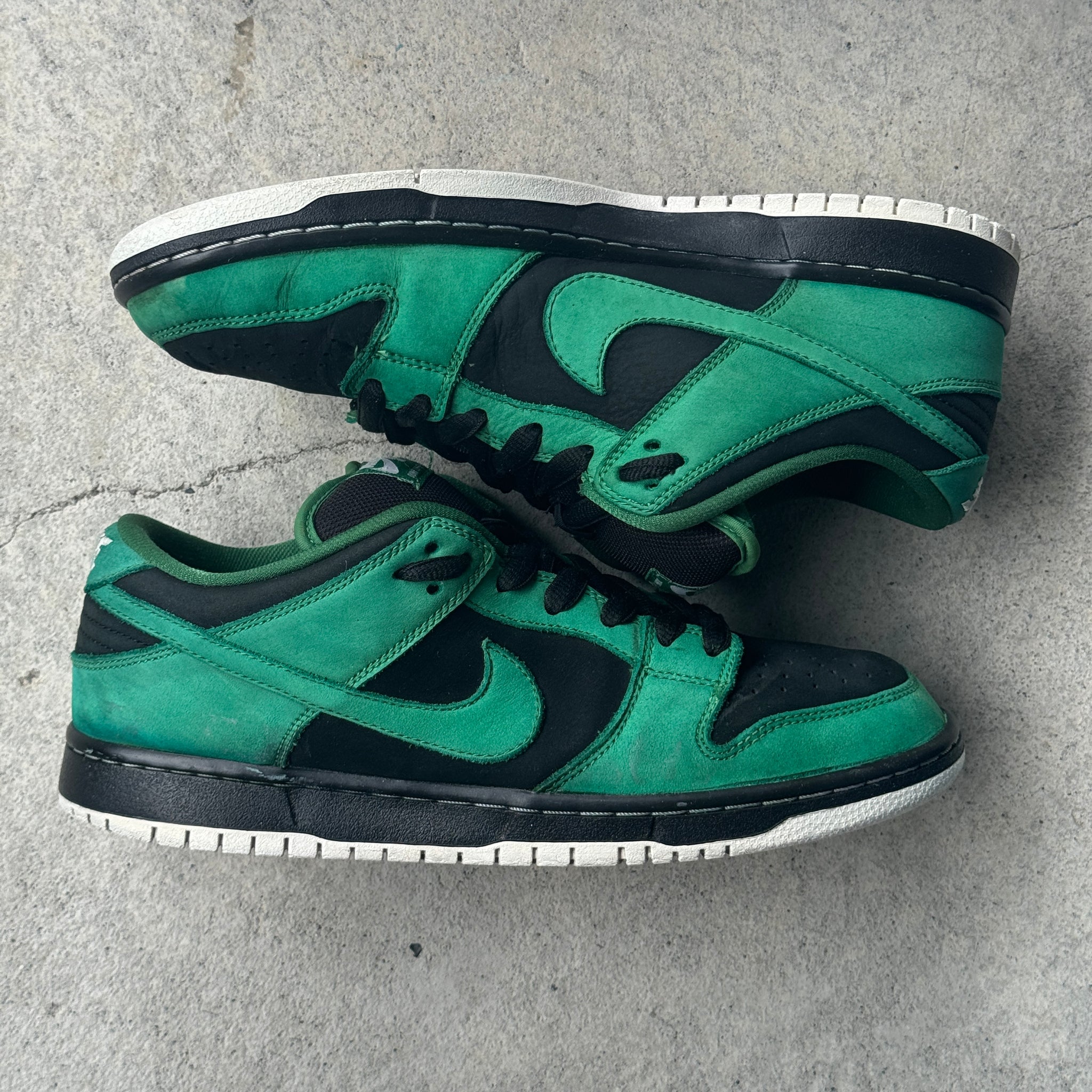 9 US - NIKE SB DUNK LOW GREEN LANTERN 2018