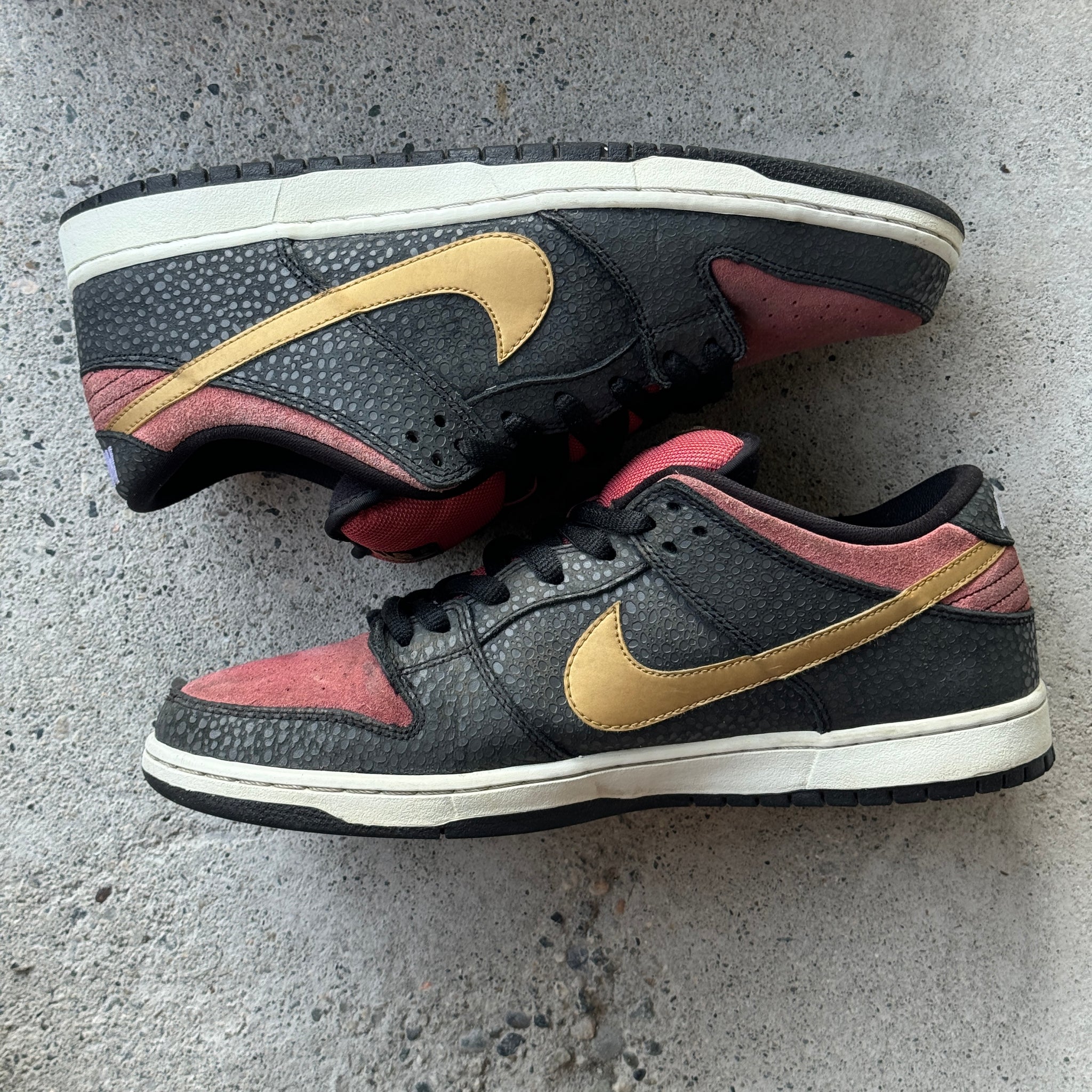12 US - NIKE SB DUNK LOW WALK OF FAME W BOX 2013