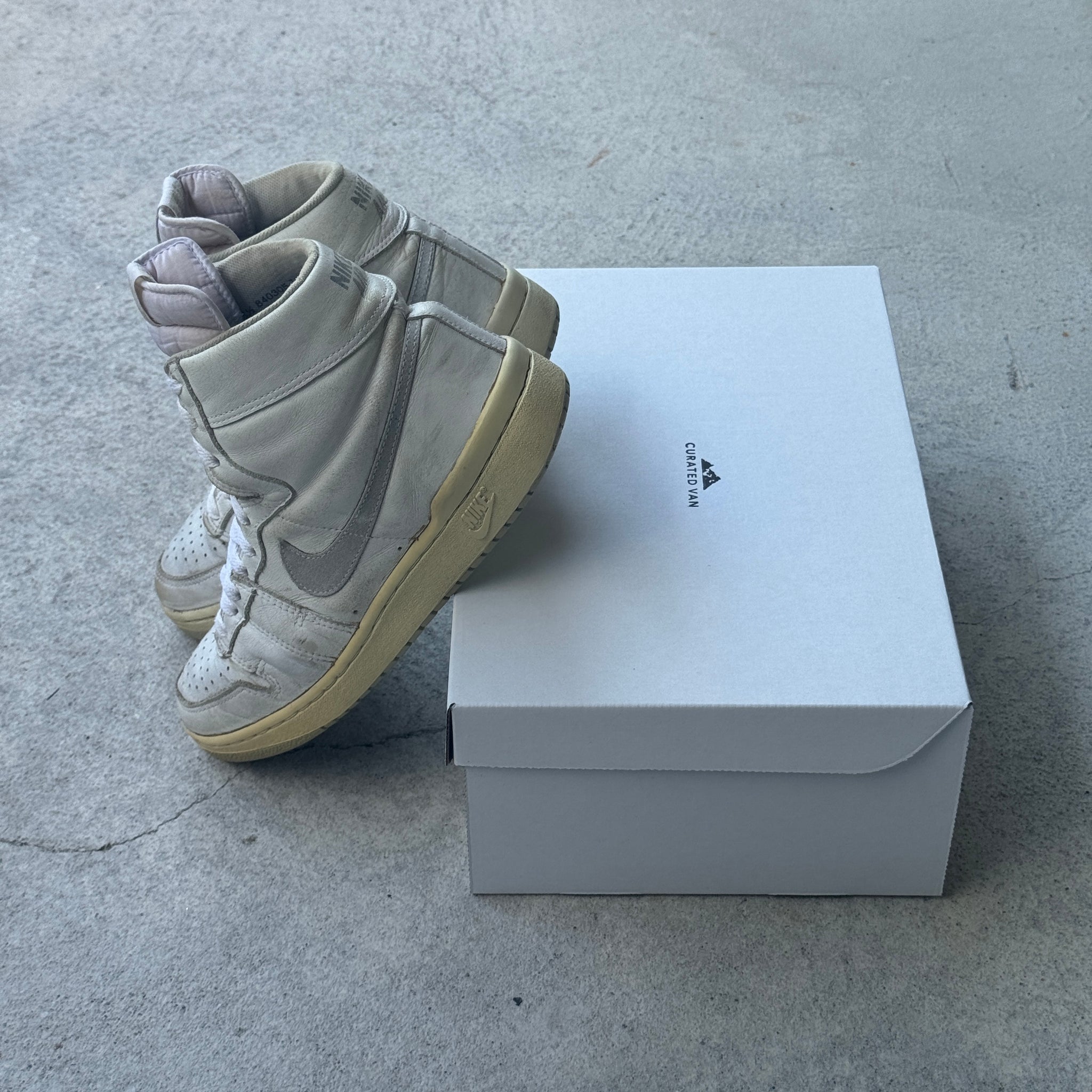 8.5 US - NIKE AIR SHIP NATURAL GREY 1984