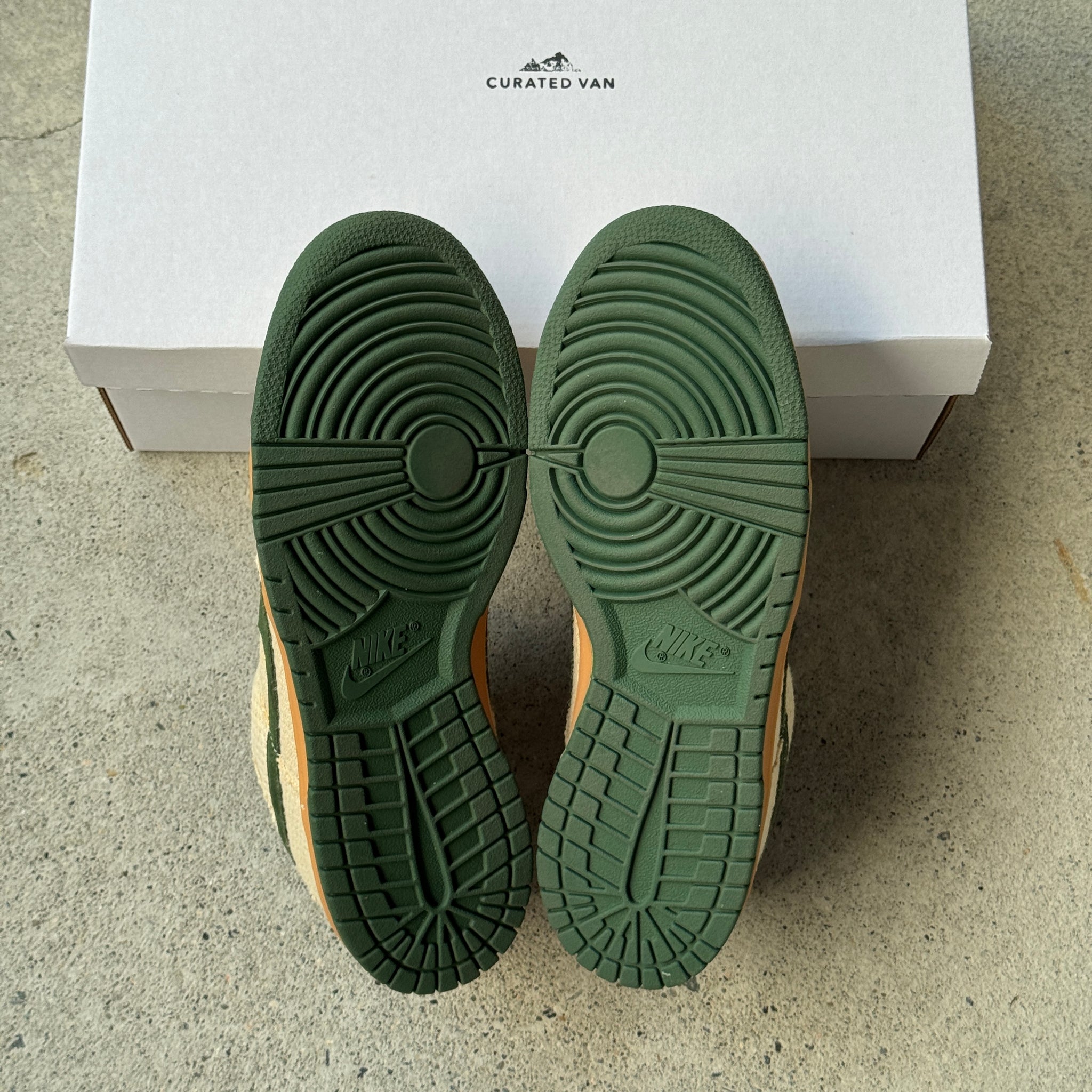 9 US - NIKE SB DUNK LOW BONSAI HEMP SAMPLE 2004