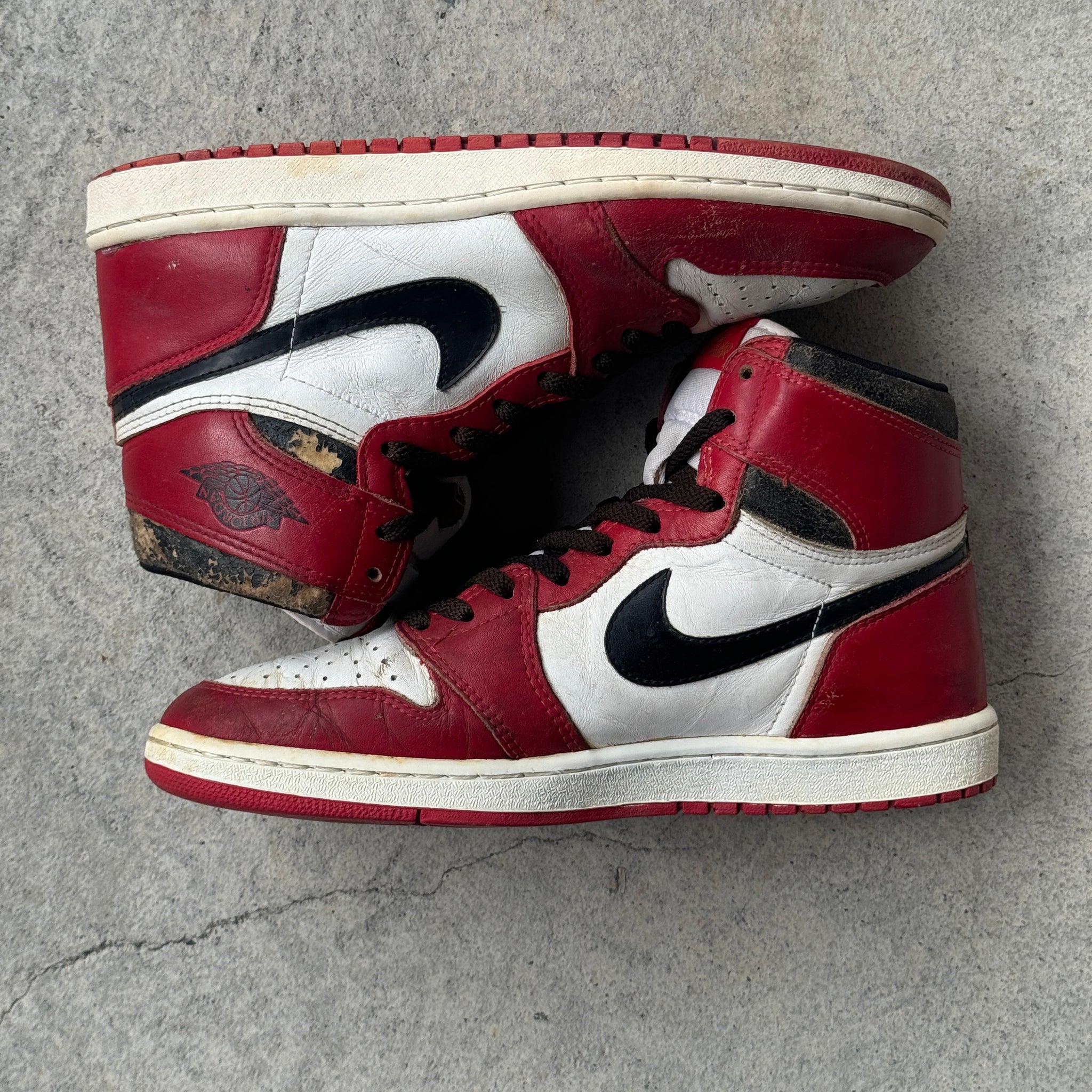 10 US - JORDAN 1 CHICAGO 1985