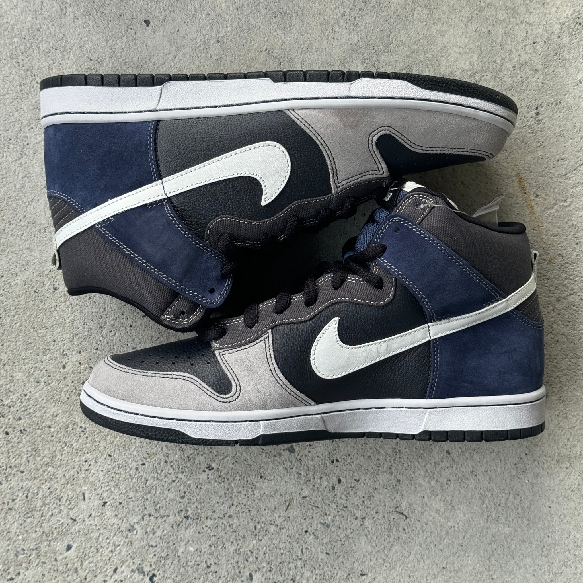 11 US - DS NIKE SB DUNK HIGH UNFUTURA W BOX 2008