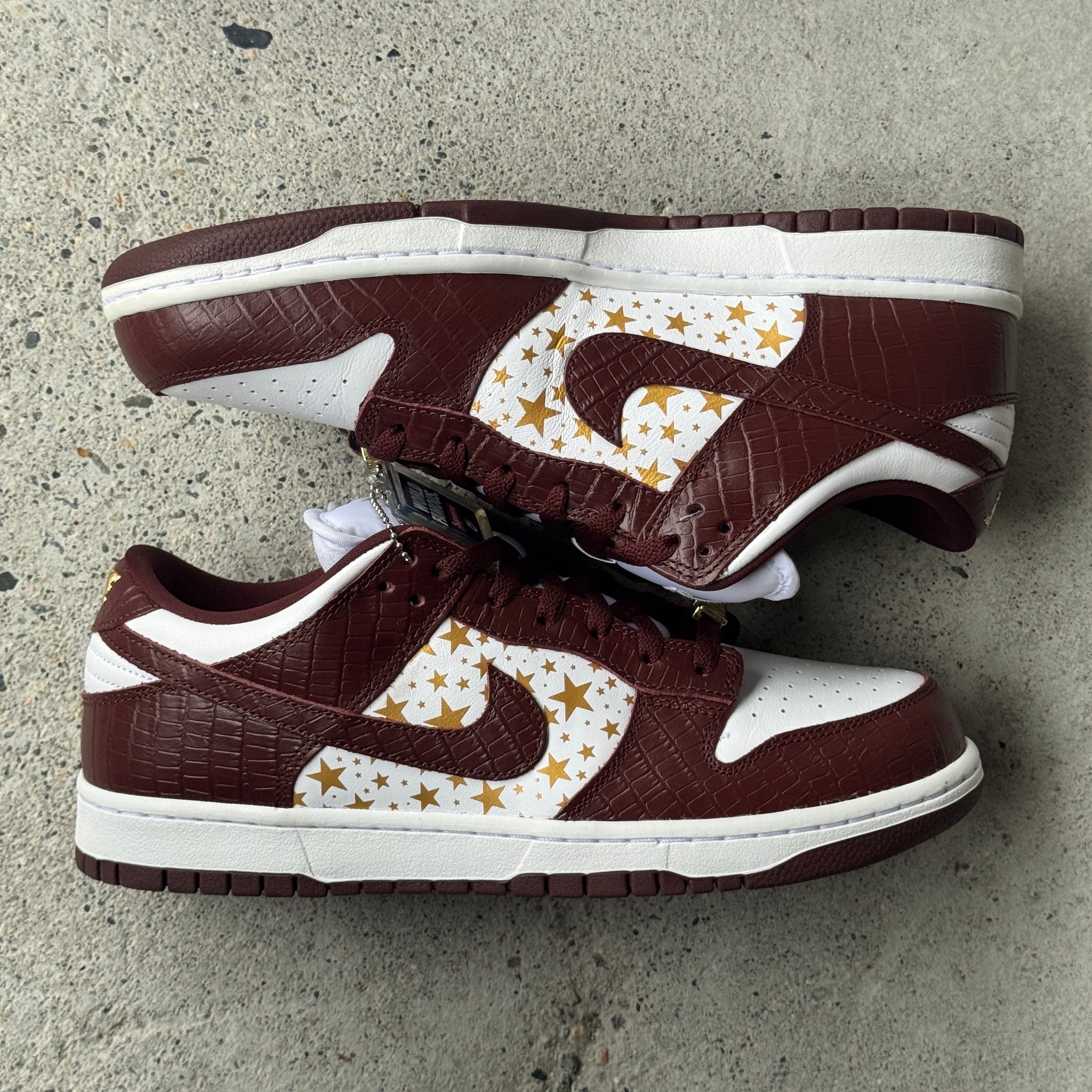 10 US - NIKE SB DUNK LOW SUPREME BARKROOT BROWN W BOX 2021