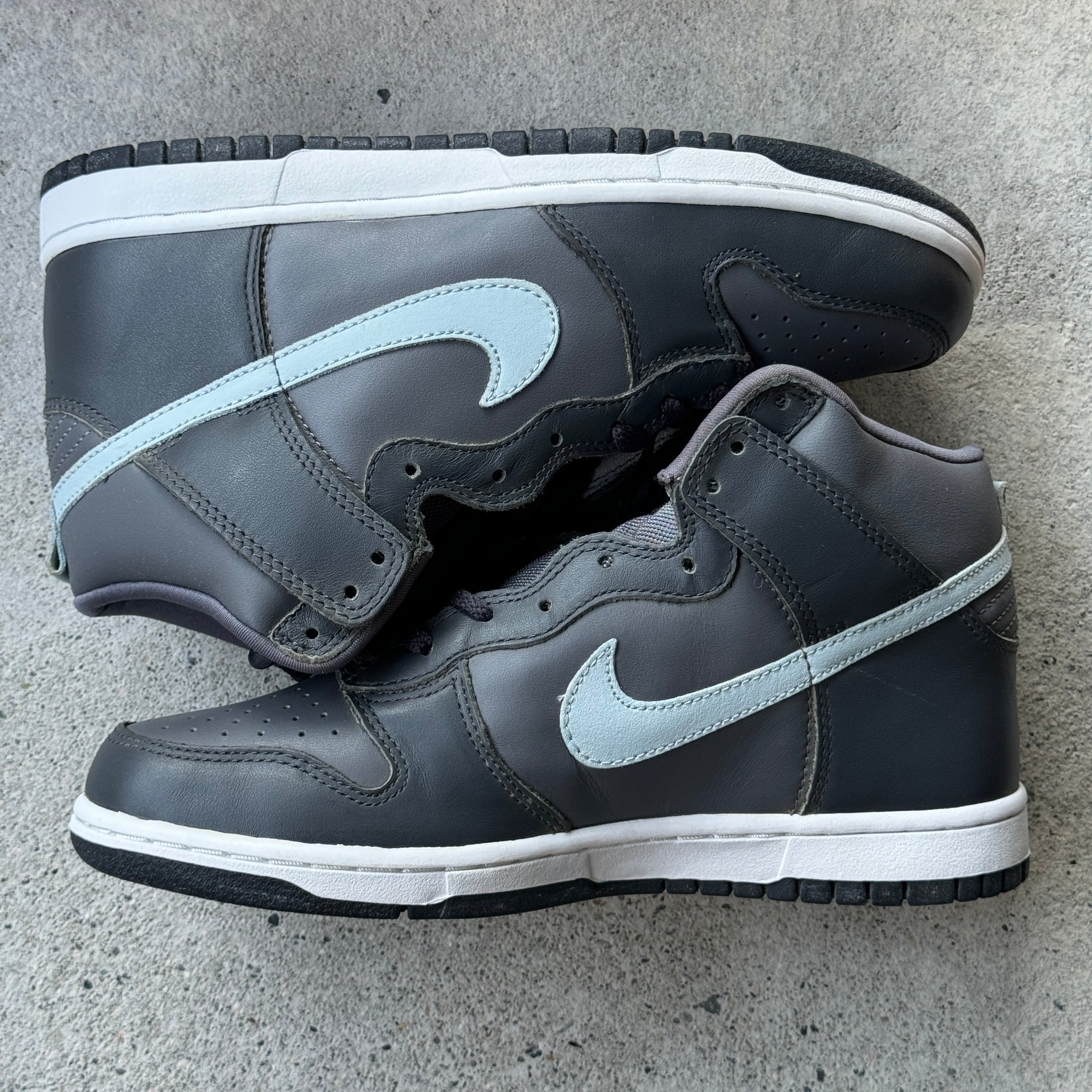 8.5 US - DS NIKE DUNK HIGH LIGHT GRAPHITE CLOUD W BOX 2003