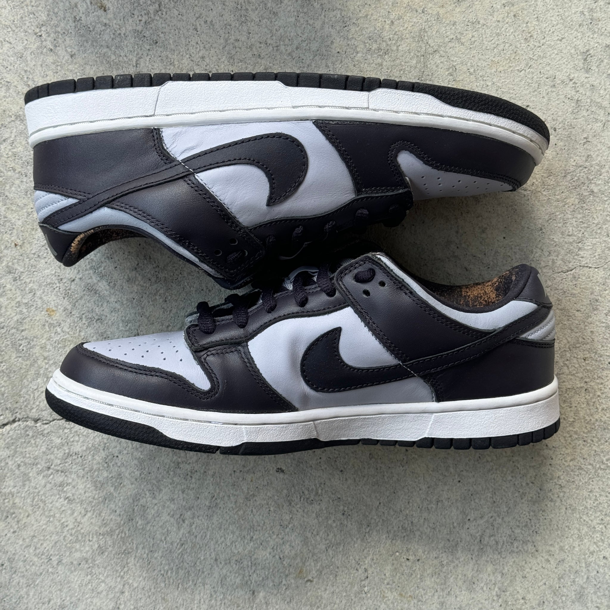 11W/9.5M - NIKE DUNK LOW PRO B CAVE PURPLE W BOX 2002