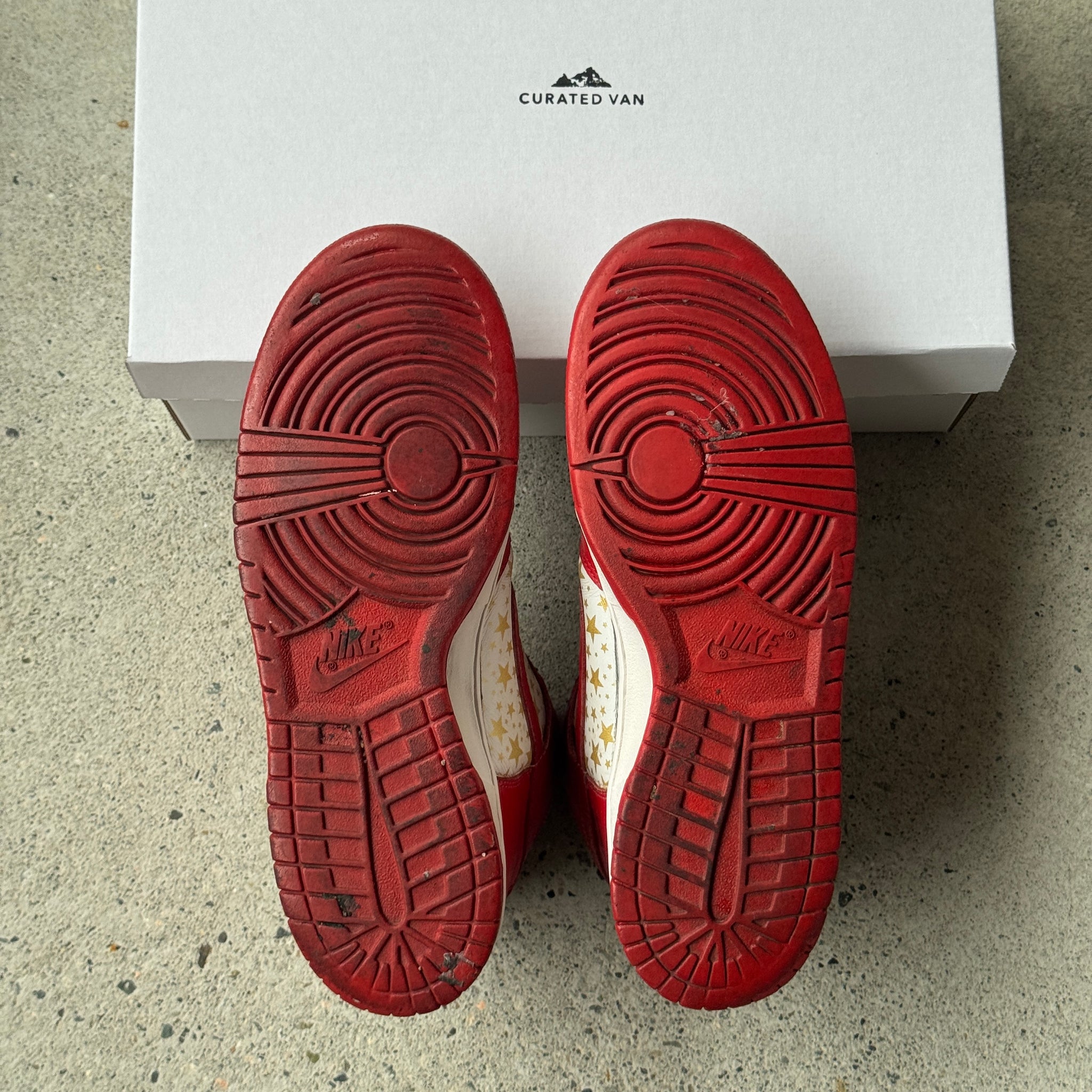 10 US - NIKE SB DUNK HIGH RED SUPREME STARS 2003