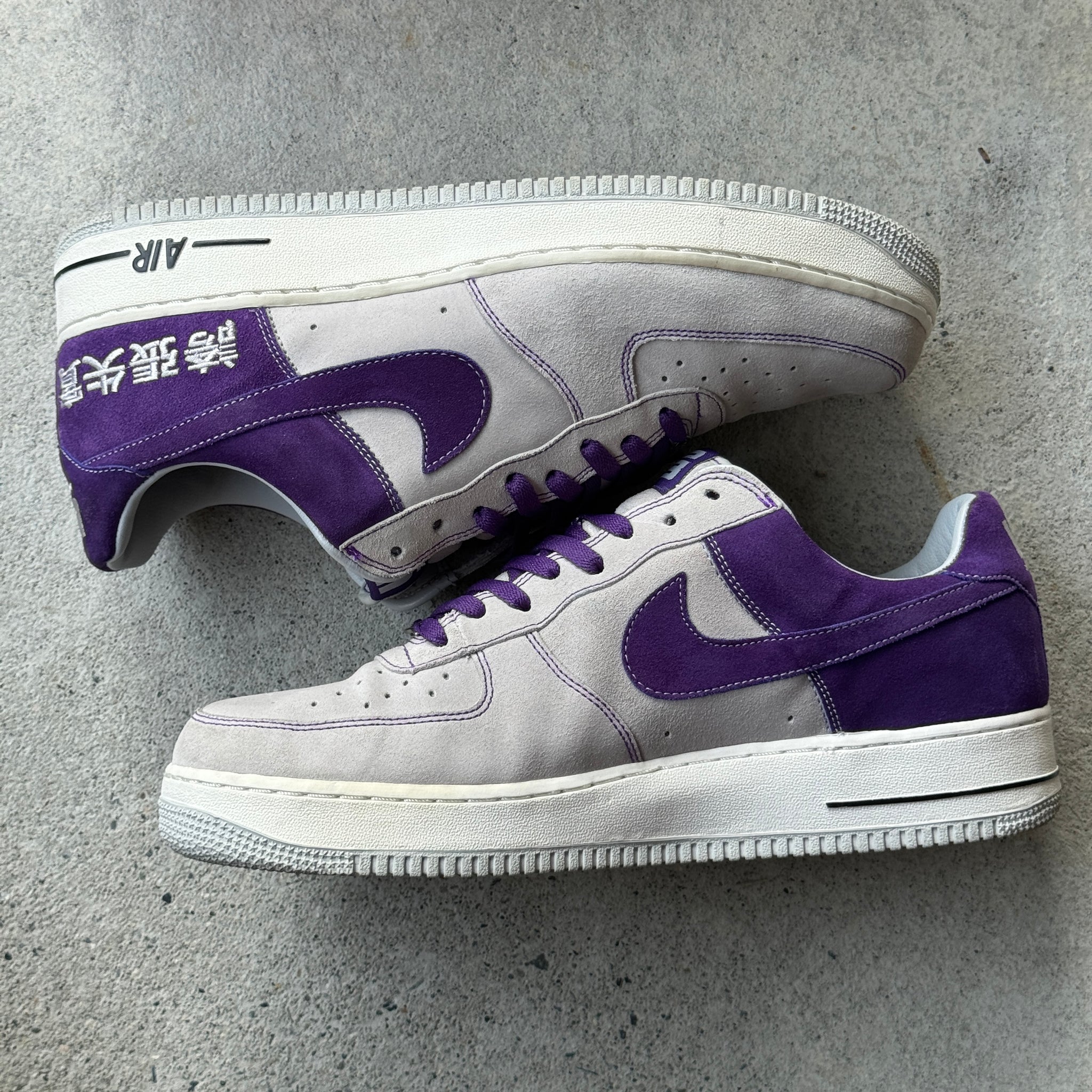 12 US - NIKE AIR FORCE 1 LEBRON CHAMBER OF FEAR "HYPE" W BOX 2005