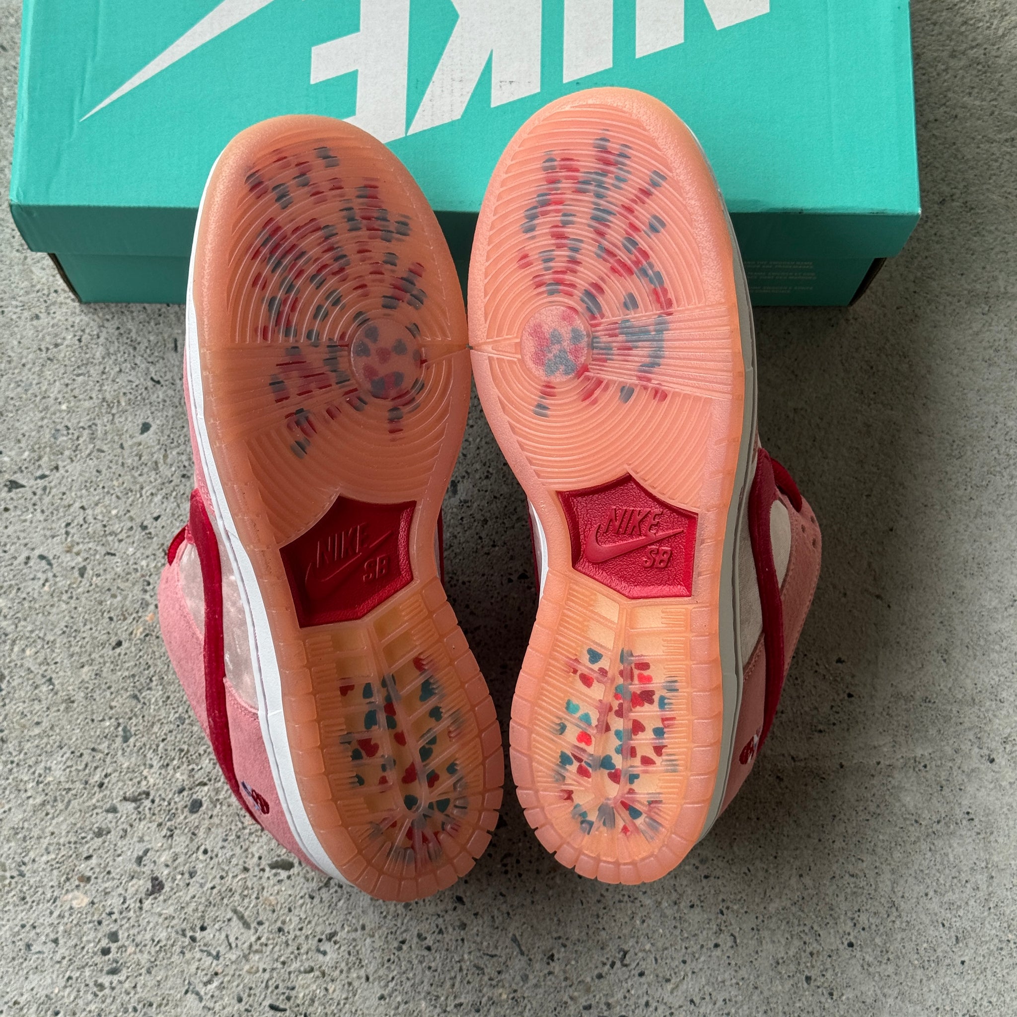 8 US - DS NIKE SB DUNK LOW STRANGELOVE W BOX 2020