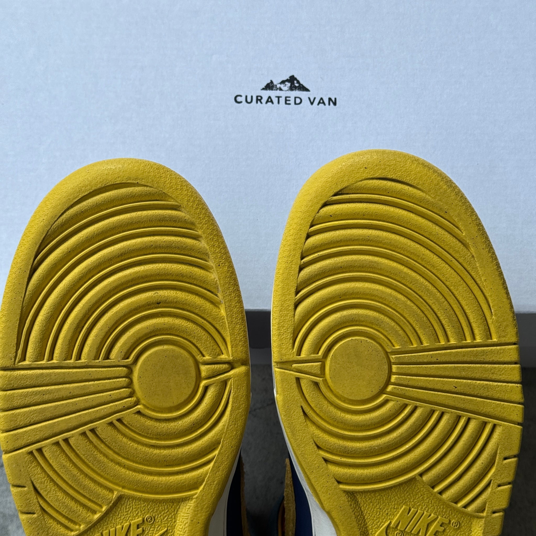 8.5 US - NIKE SB DUNK HIGH PACMAN 2009