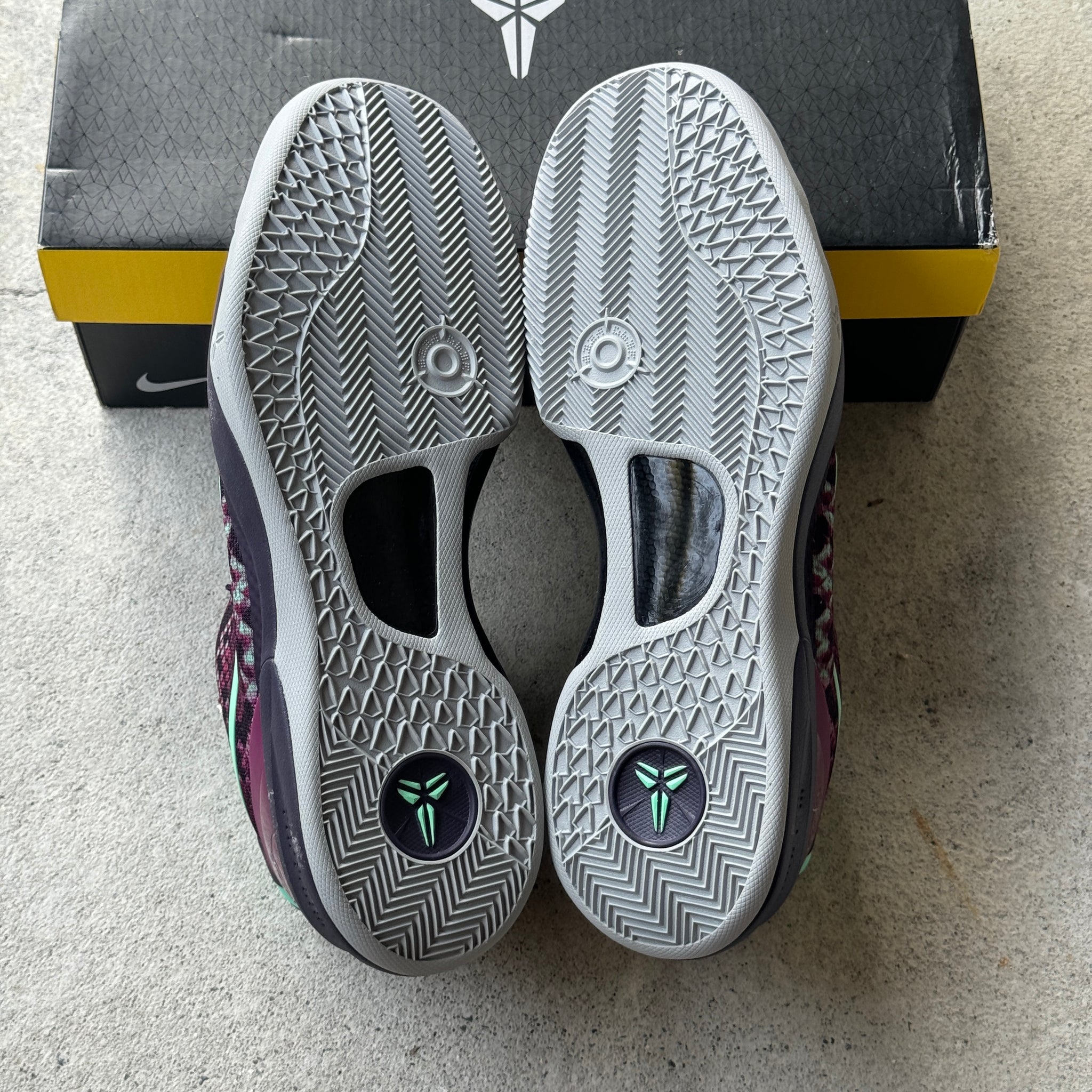 12 US - DS NIKE AIR ZOOM KOBE 8 PIT VIPER W BOX 2013