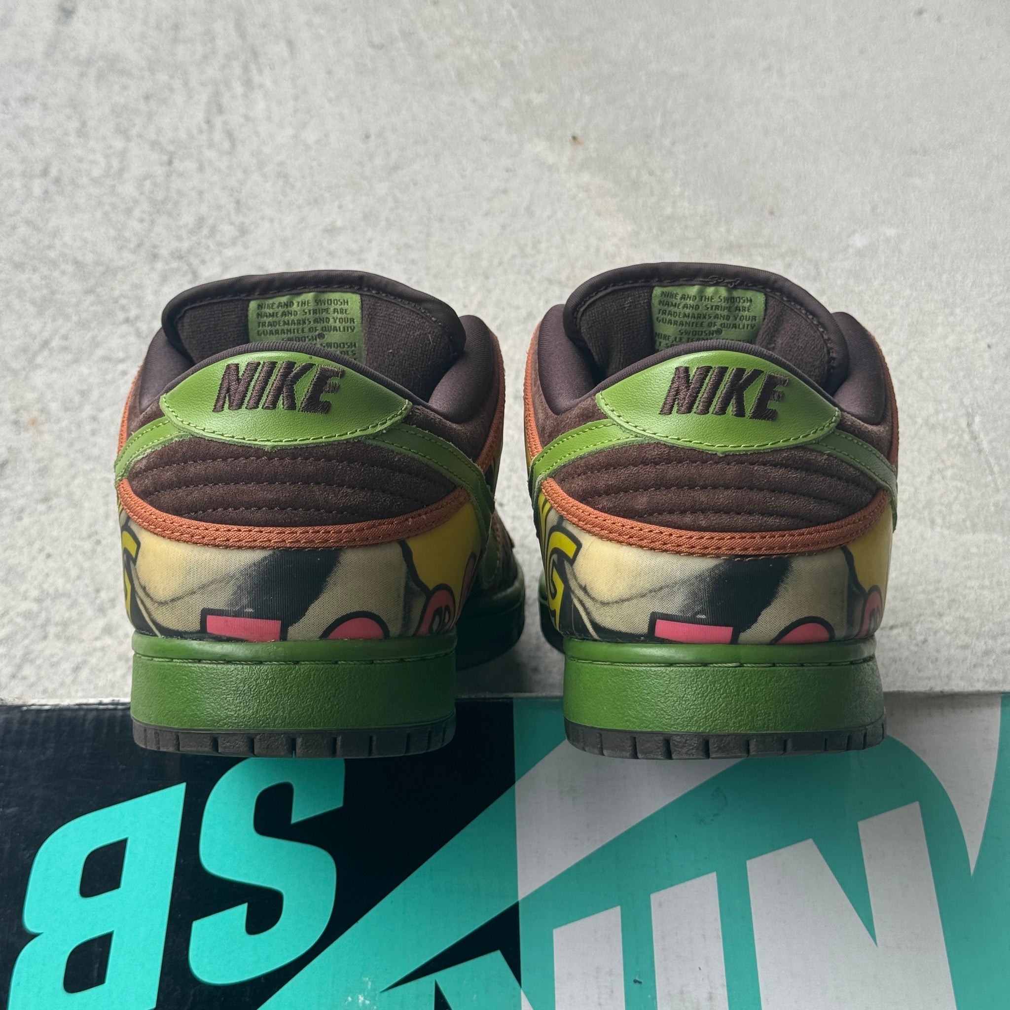 12 US - NIKE SB DUNK LOW DE LA SOUL W BOX 2015