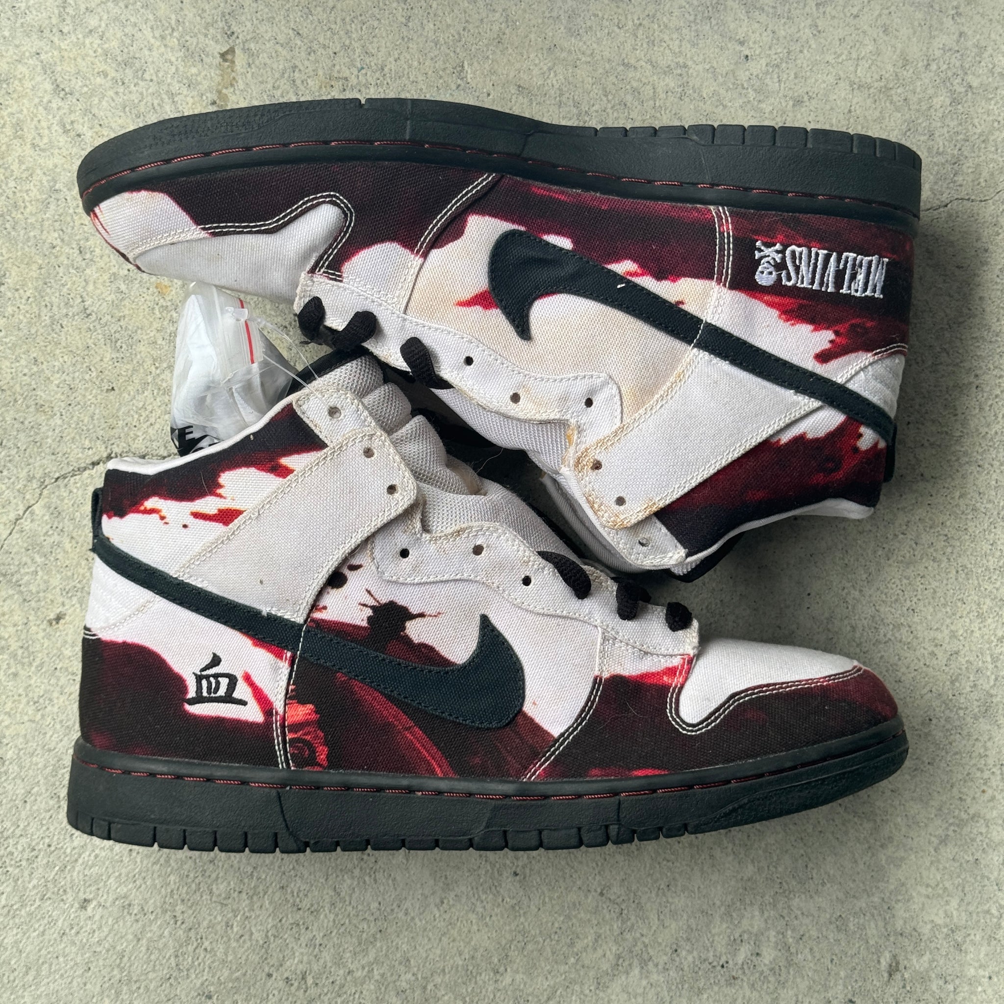 12 US - DS NIKE SB DUNK HIGH MELVIN WHITE 2005