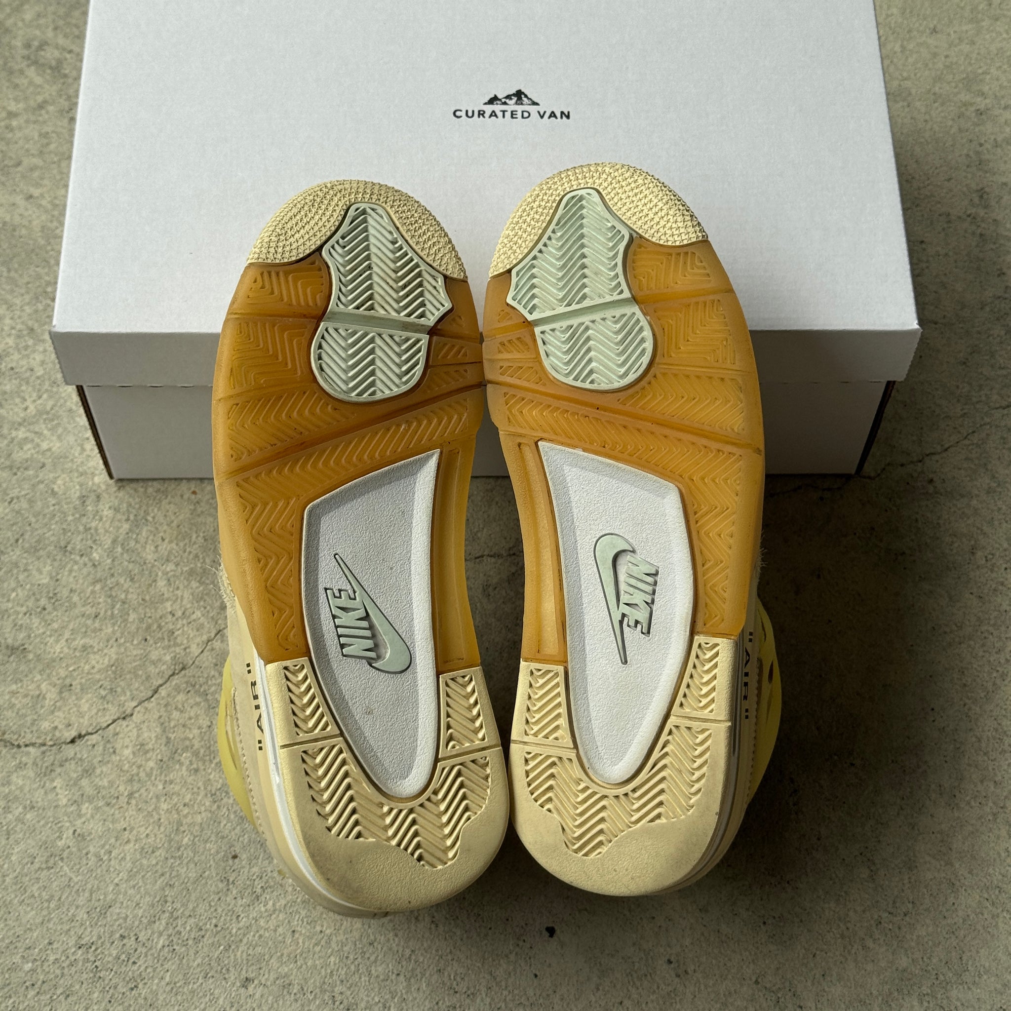 9.5W/8M US - JORDAN 4 OFF WHITE SAIL 2020