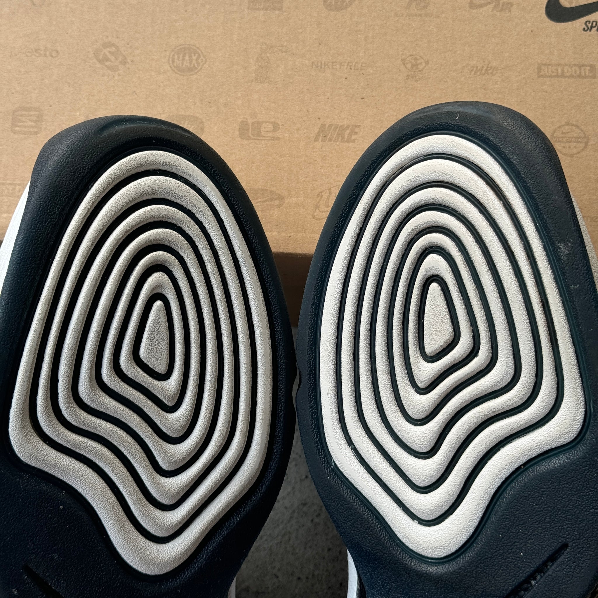 13 US - NIKE AIR PENNY 2 W BOX 2009