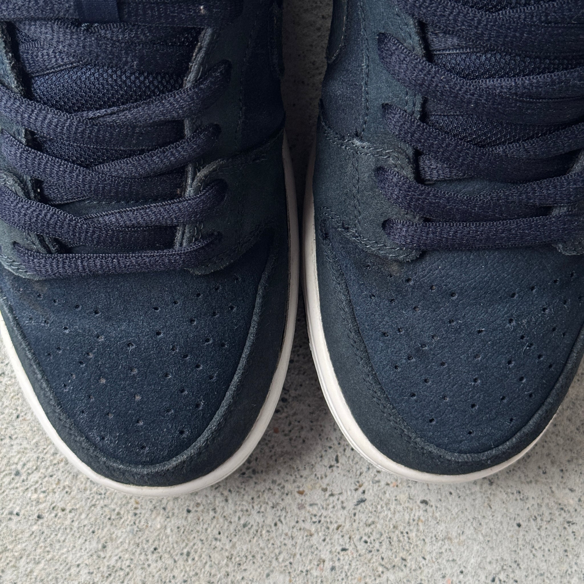 8 US - NIKE SB DUNK LOW US PASSPORT 2011