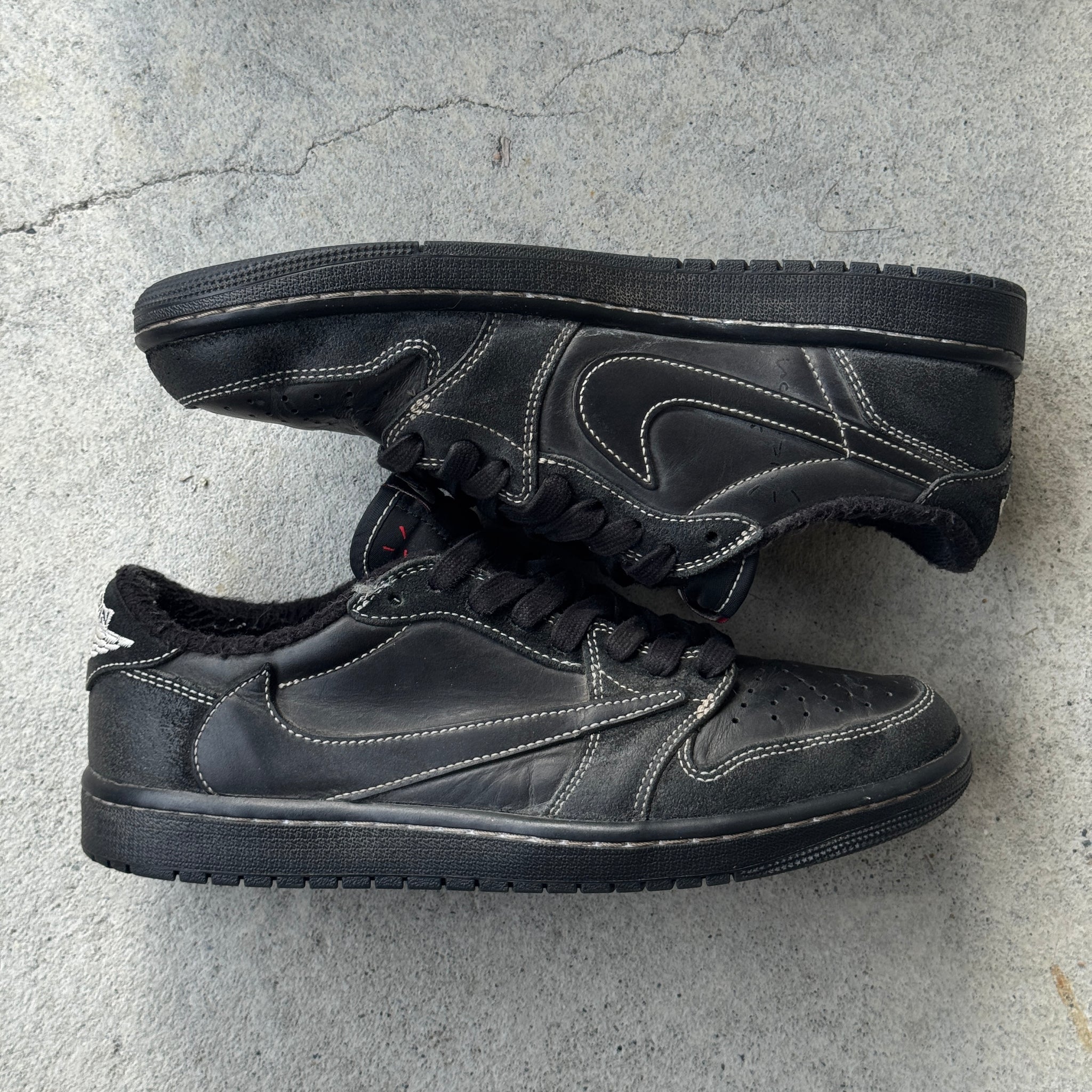 8 US - JORDAN 1 LOW TRAVIS SCOTT BLACK PHANTOM W BOX 2022