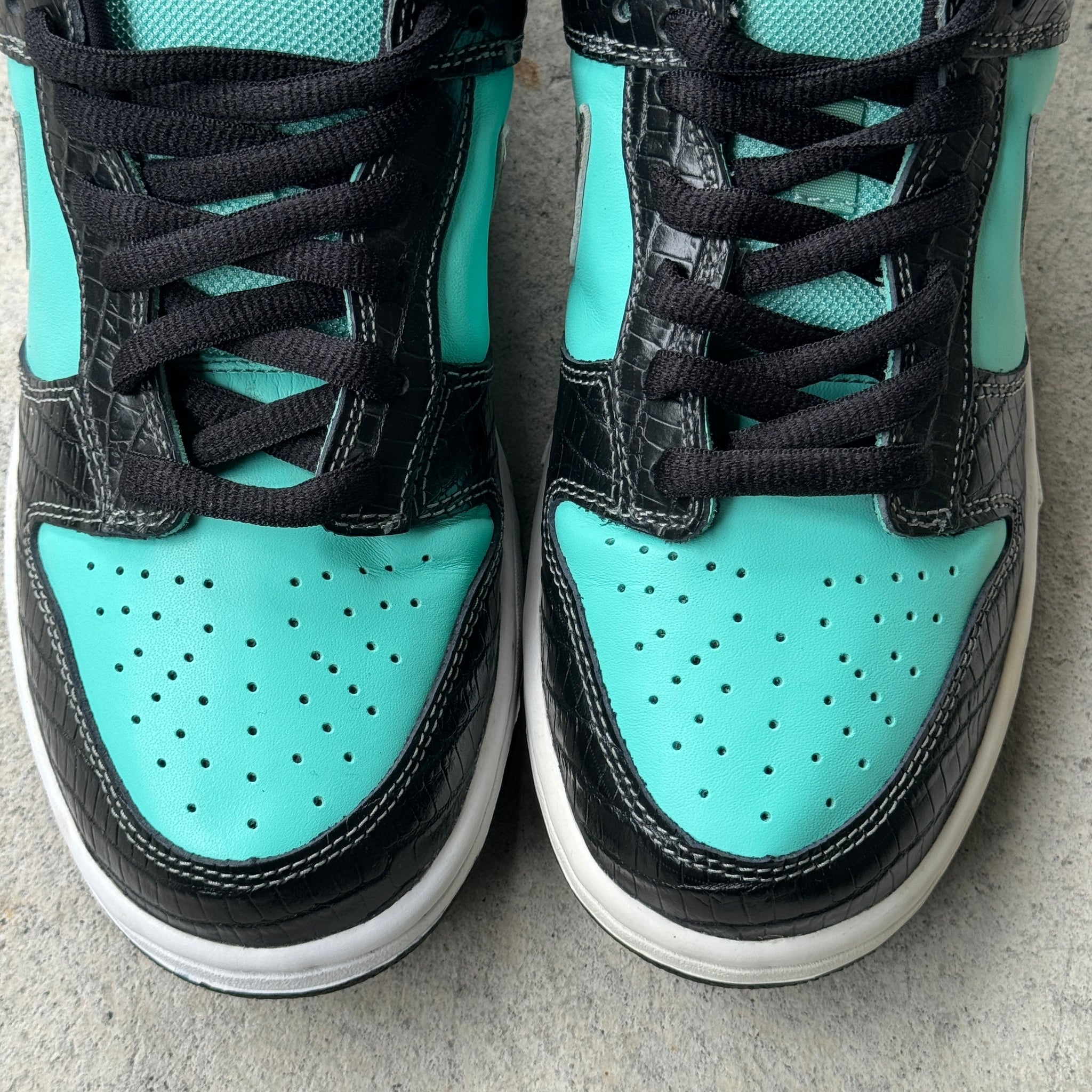 9.5 US - DS NIKE SB DUNK LOW TIFFANY 2005