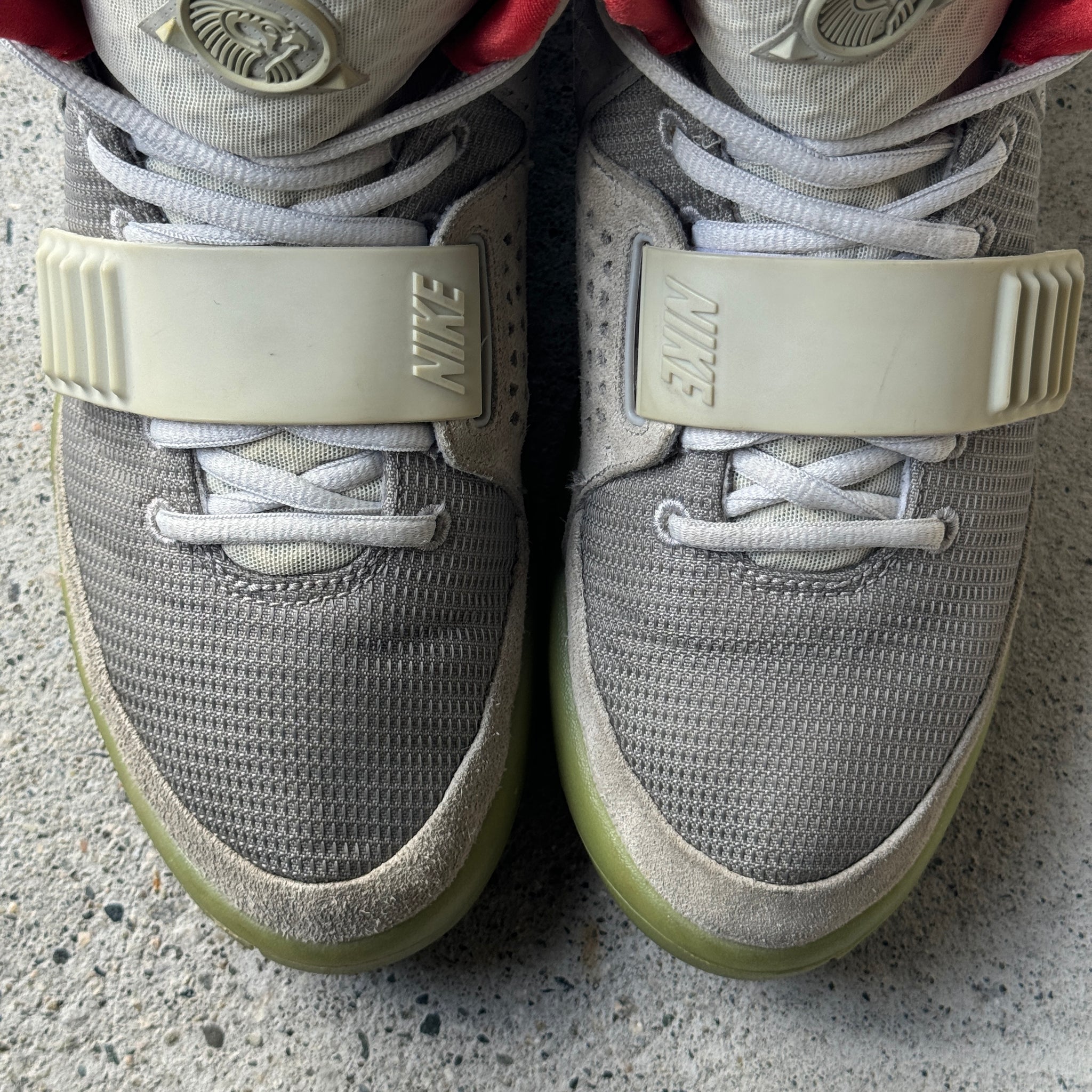 9 US - NIKE AIR YEEZY 2 PLATNIUM 2012