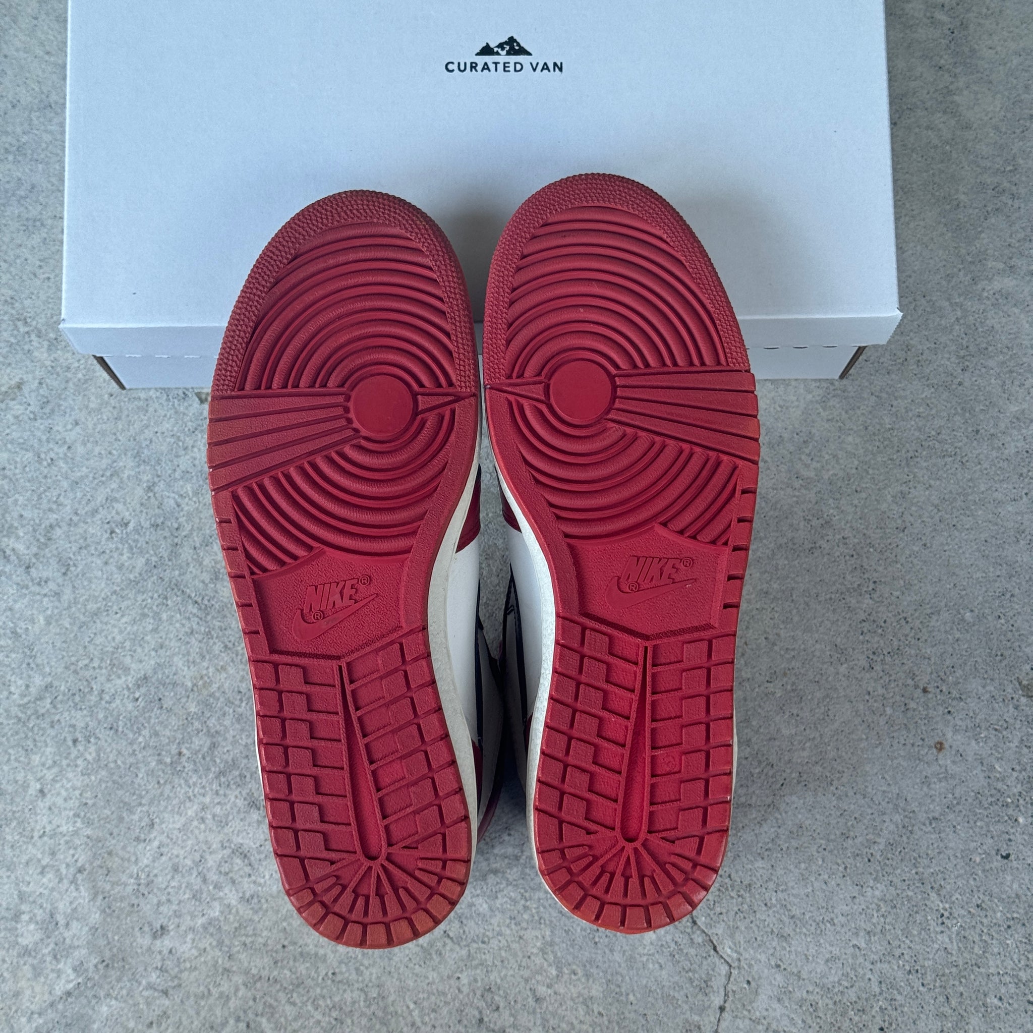 11 US - JORDAN 1 CHICAGO 1985